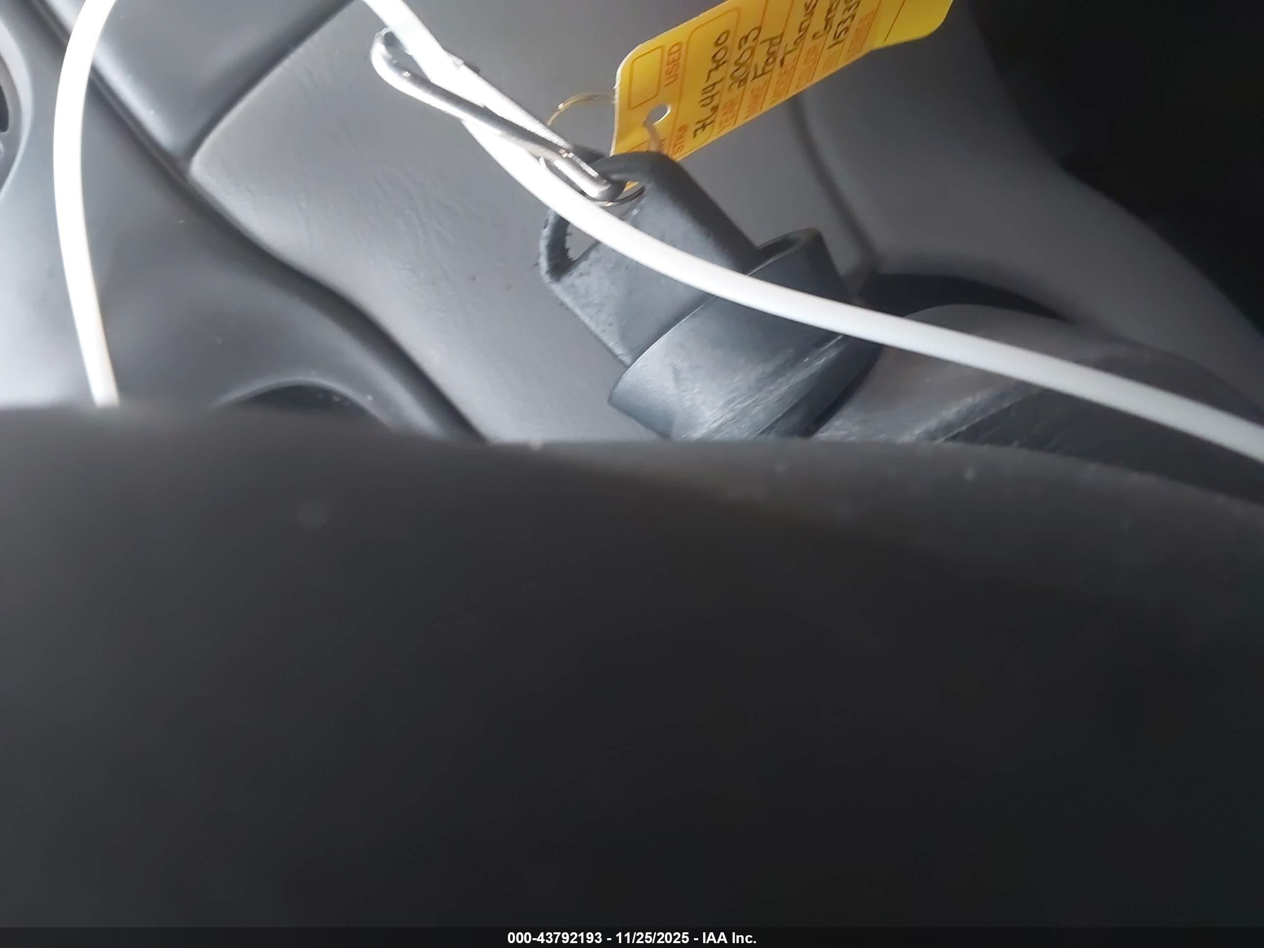 FORD TAURUS image 11