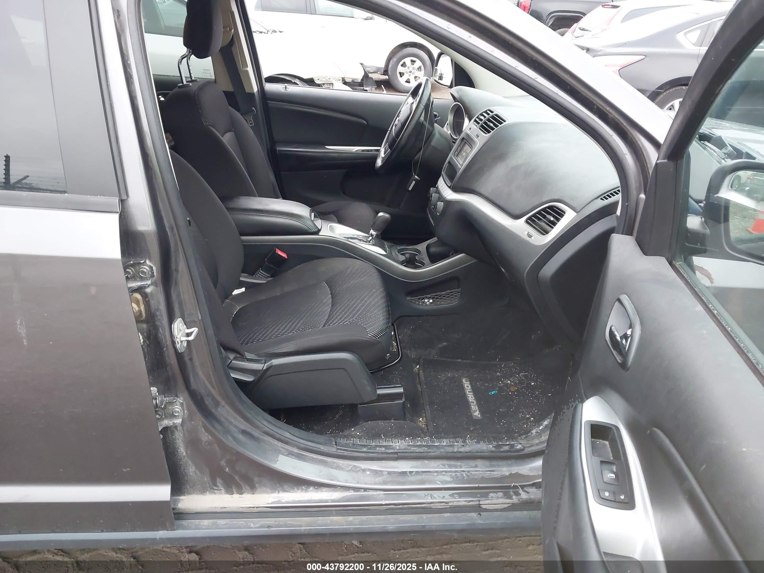 DODGE JOURNEY image 5