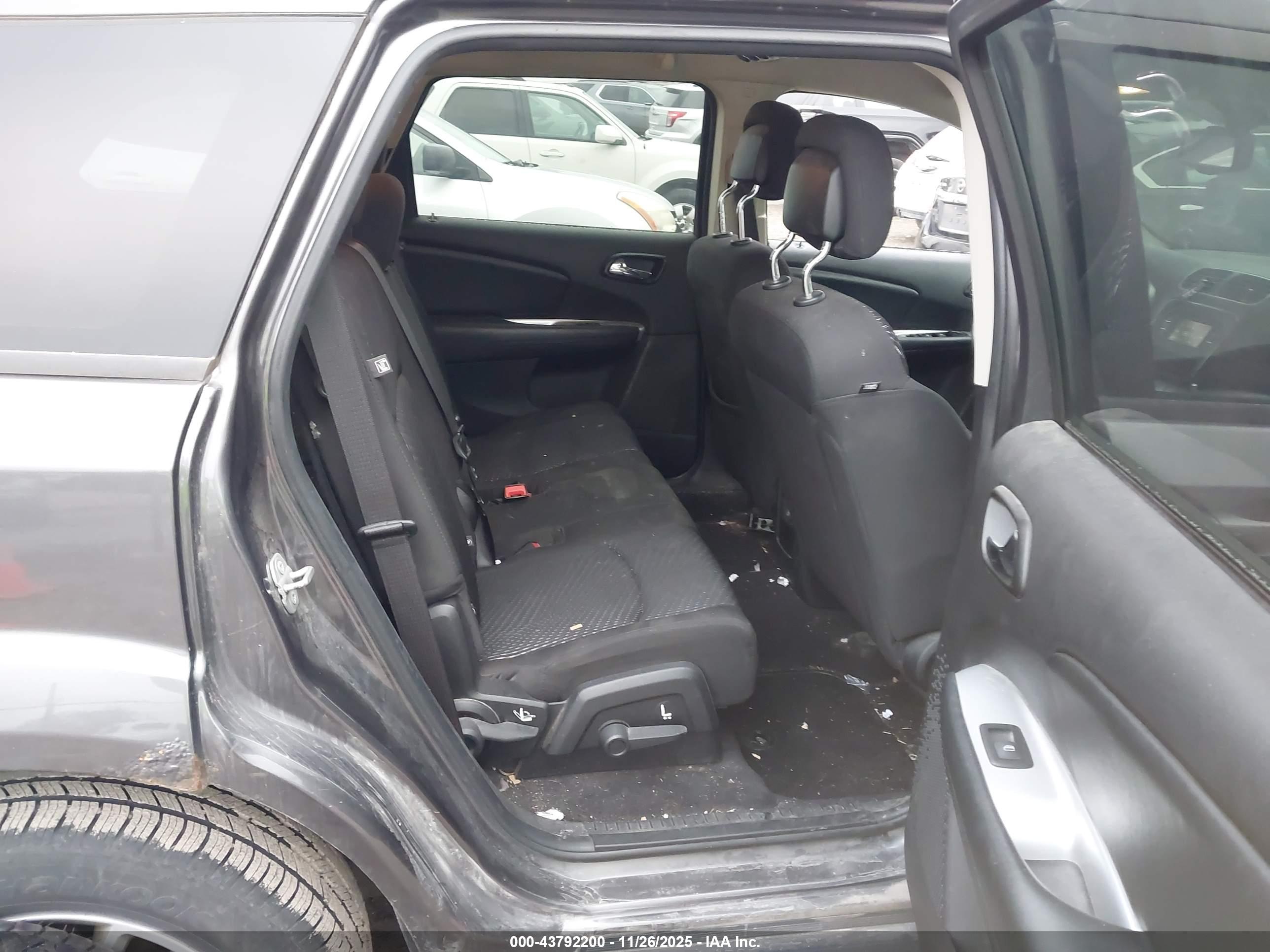 DODGE JOURNEY image 8