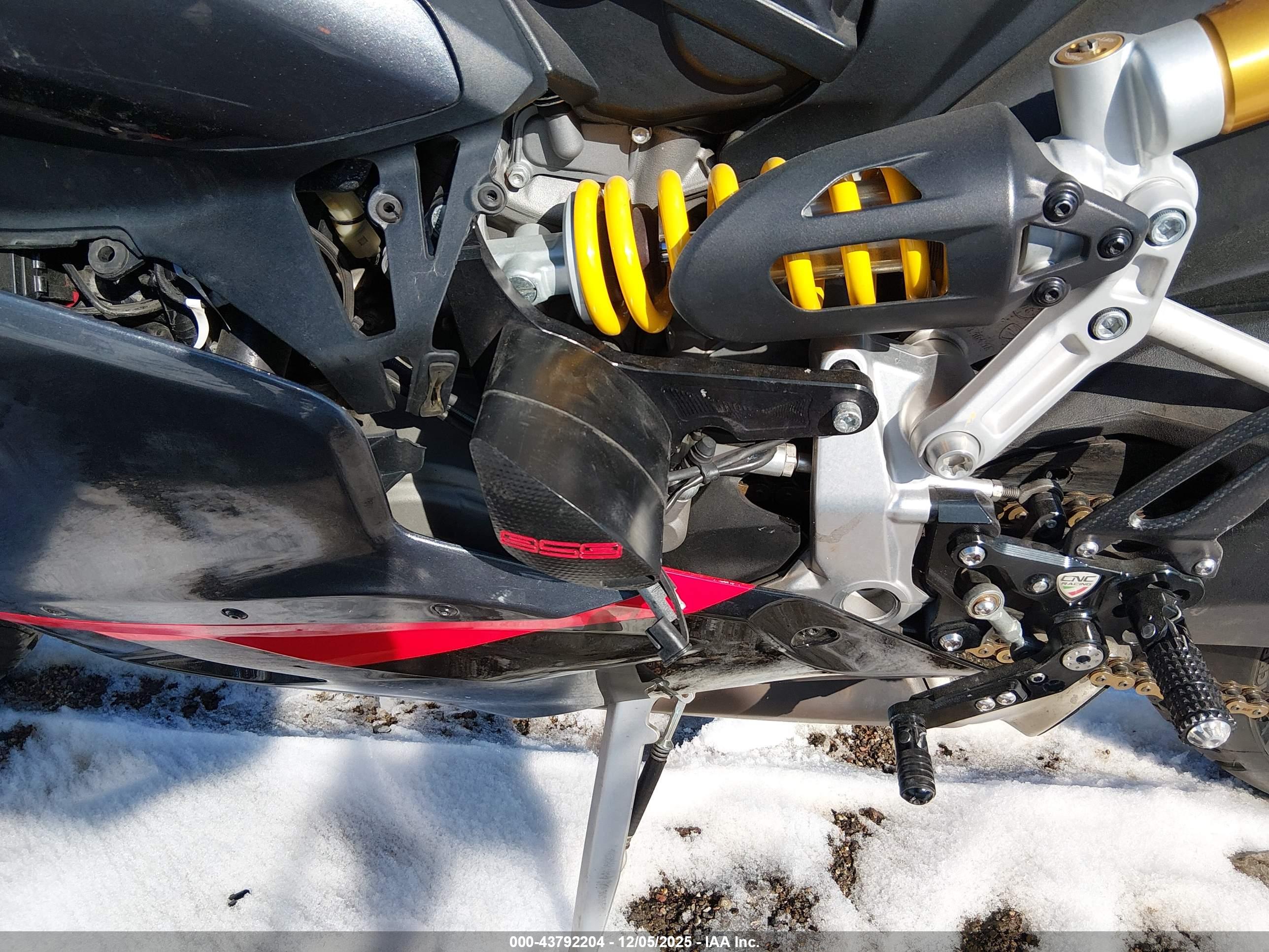 DUCATI SUPERBIKE image 9