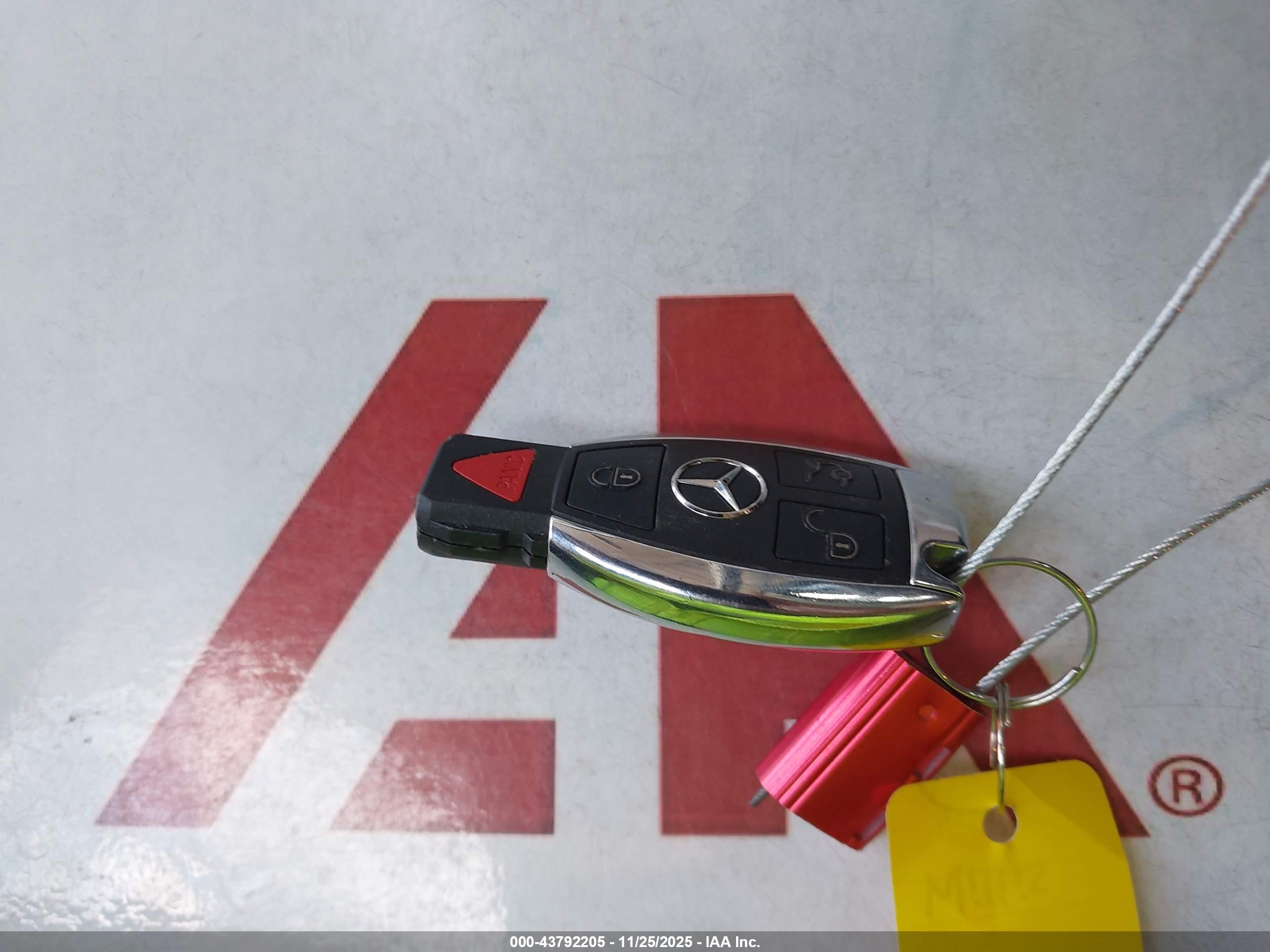 MERCEDES-BENZ GLA image 11