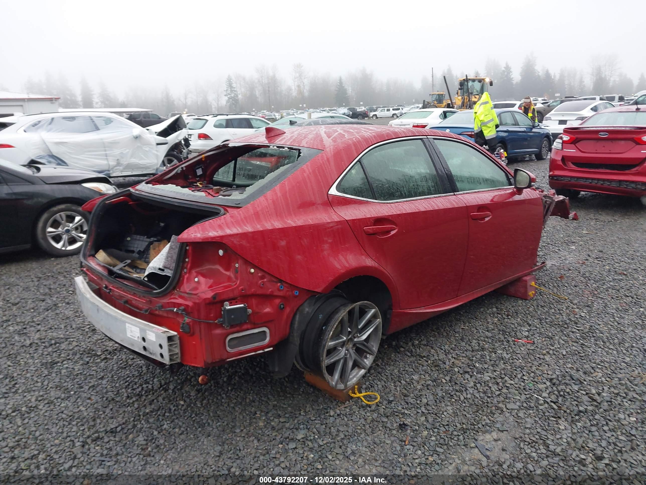 LEXUS IS image 4
