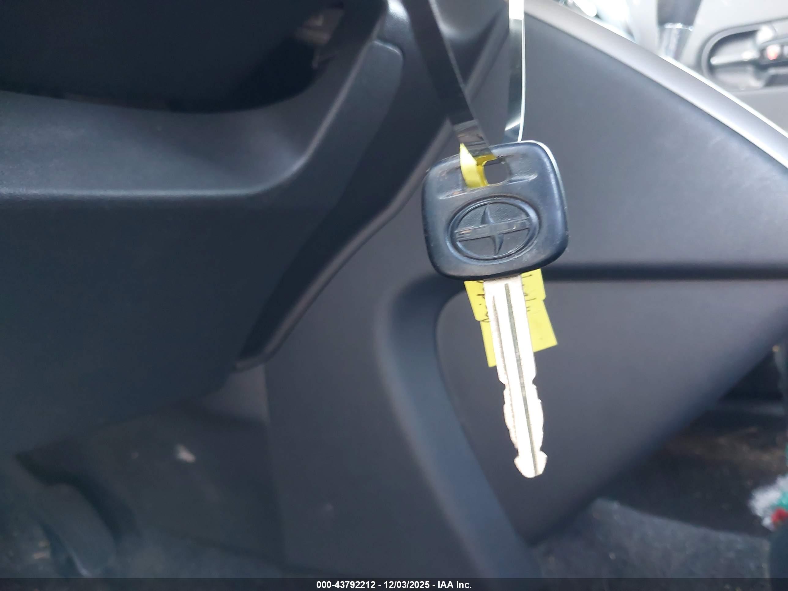 SCION XB image 11