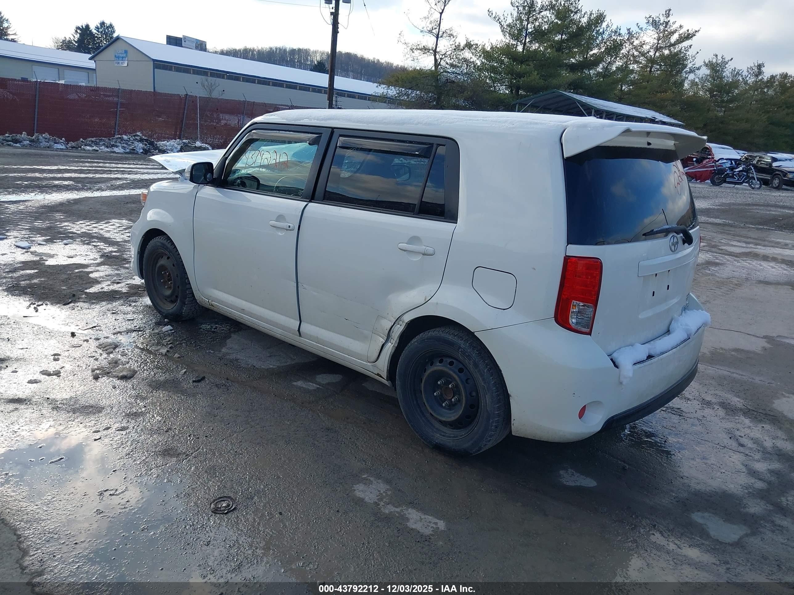 SCION XB image 3