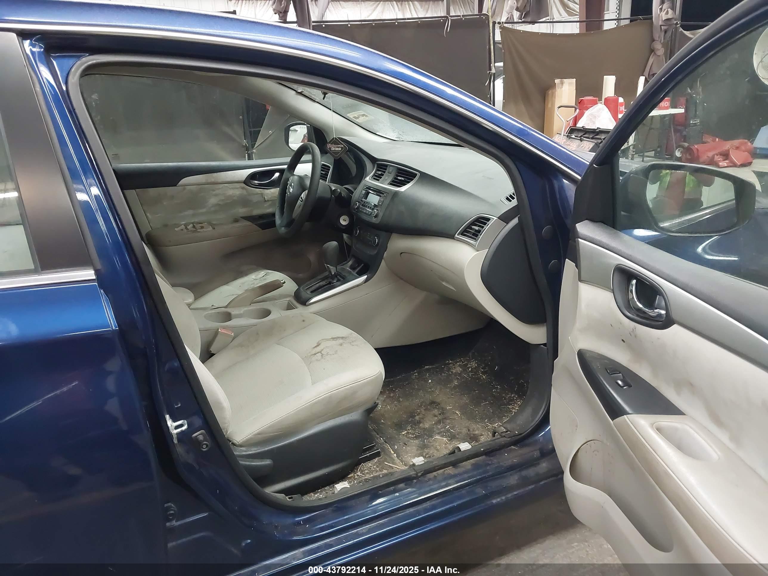 NISSAN SENTRA image 5