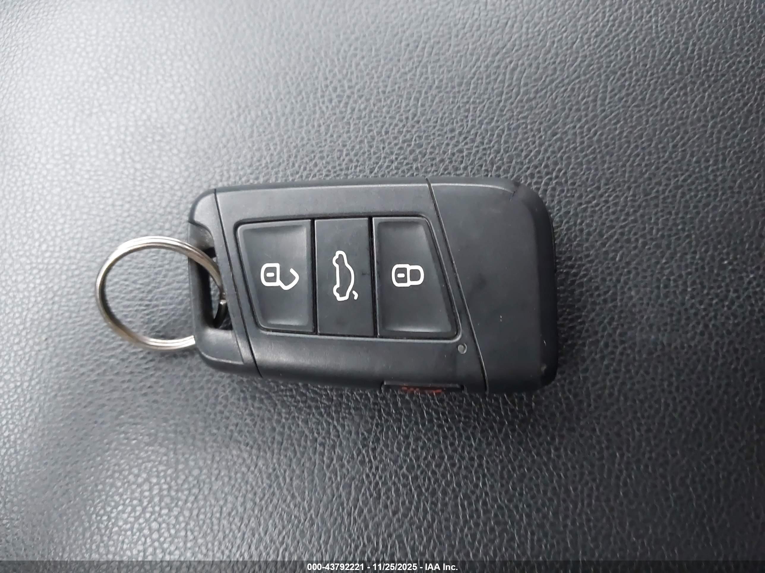 VOLKSWAGEN ATLAS image 11