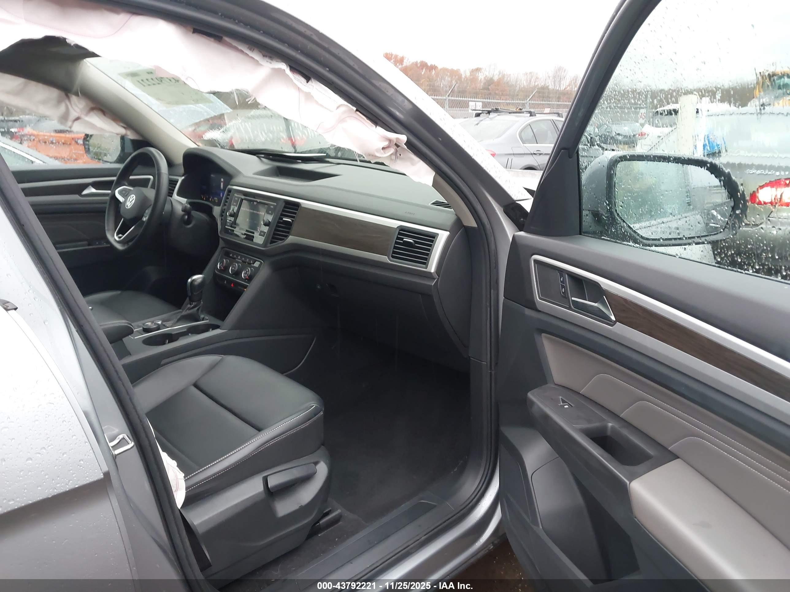 VOLKSWAGEN ATLAS image 5