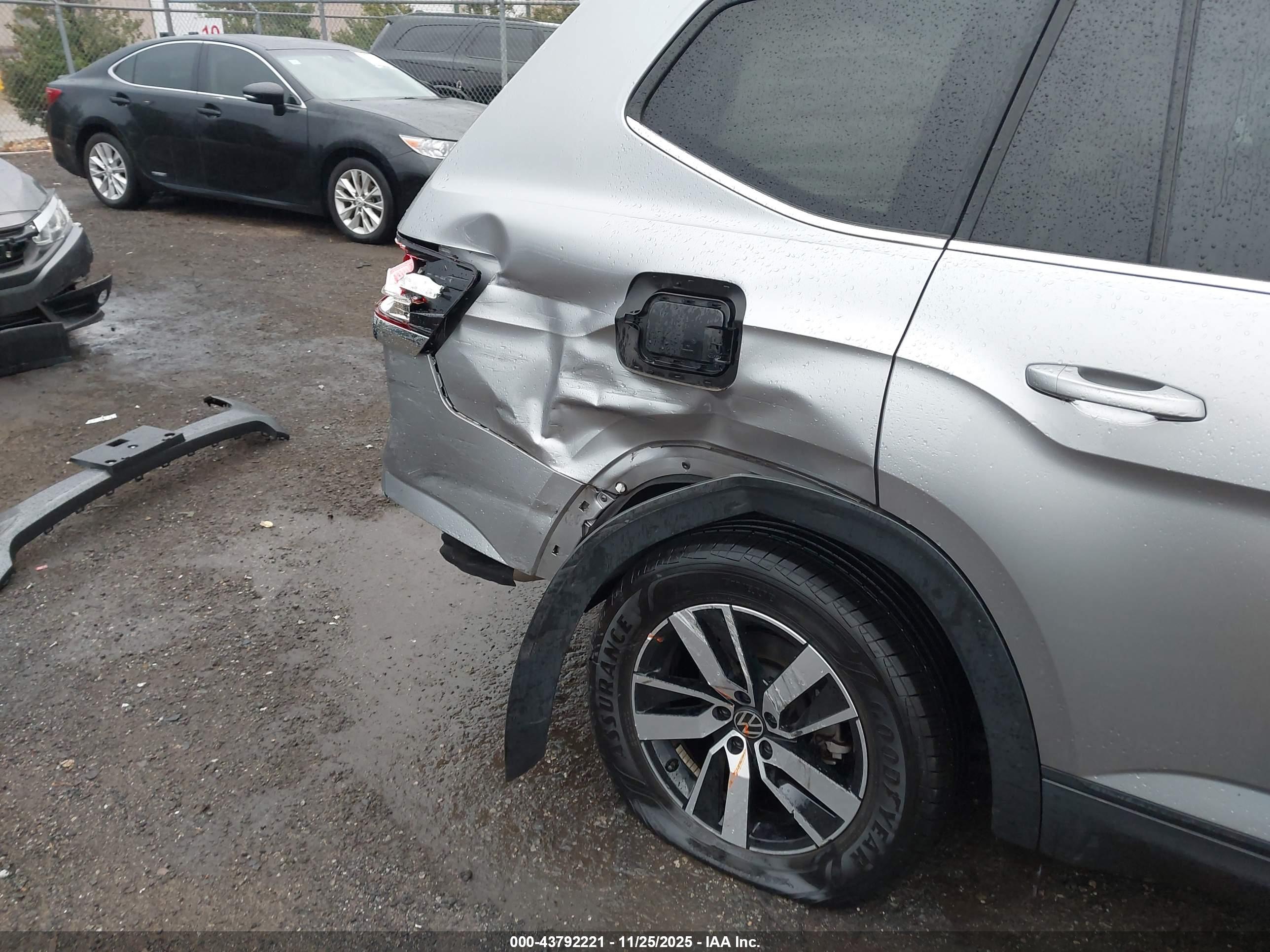 VOLKSWAGEN ATLAS image 6