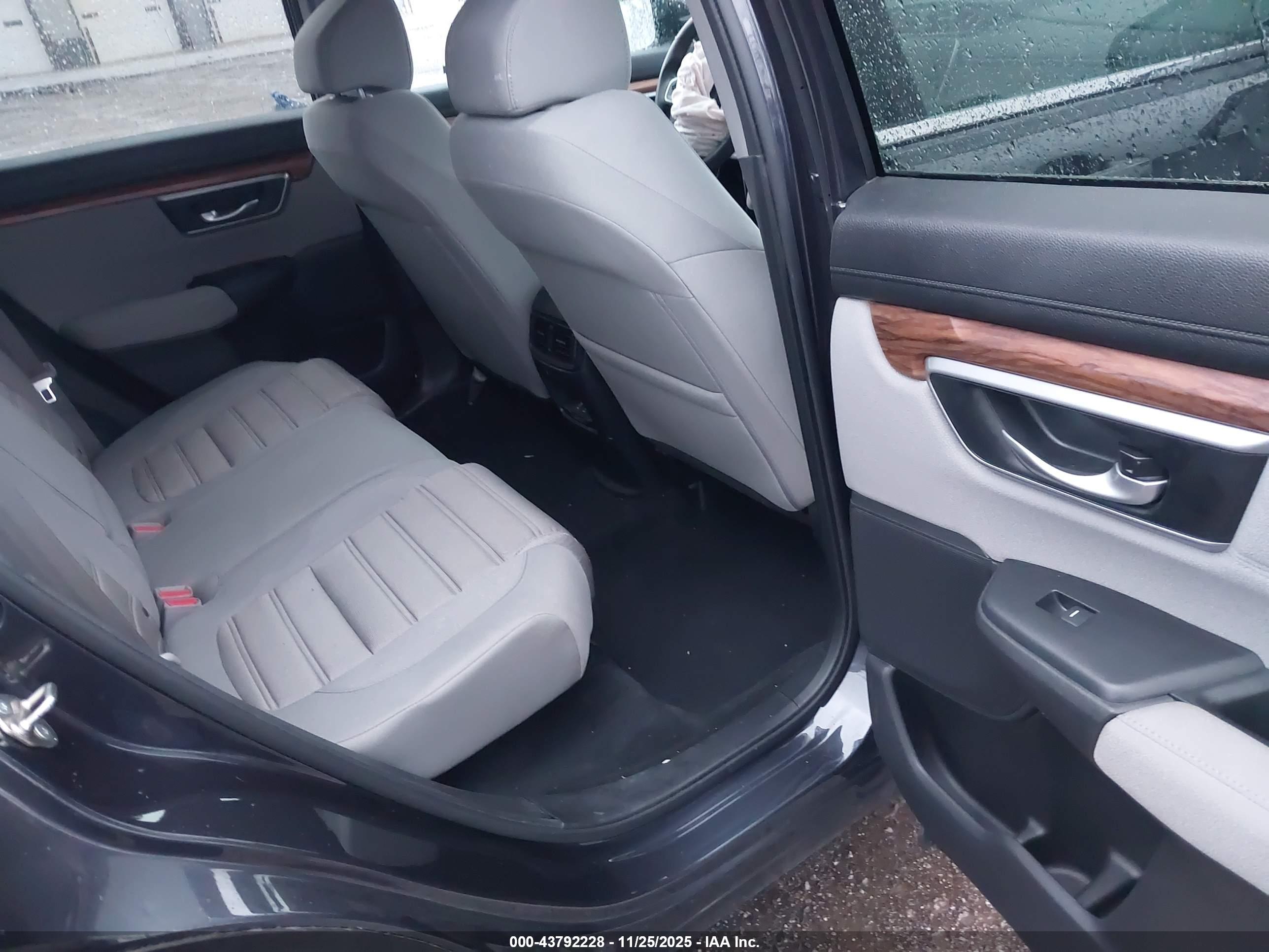 HONDA CR-V image 8