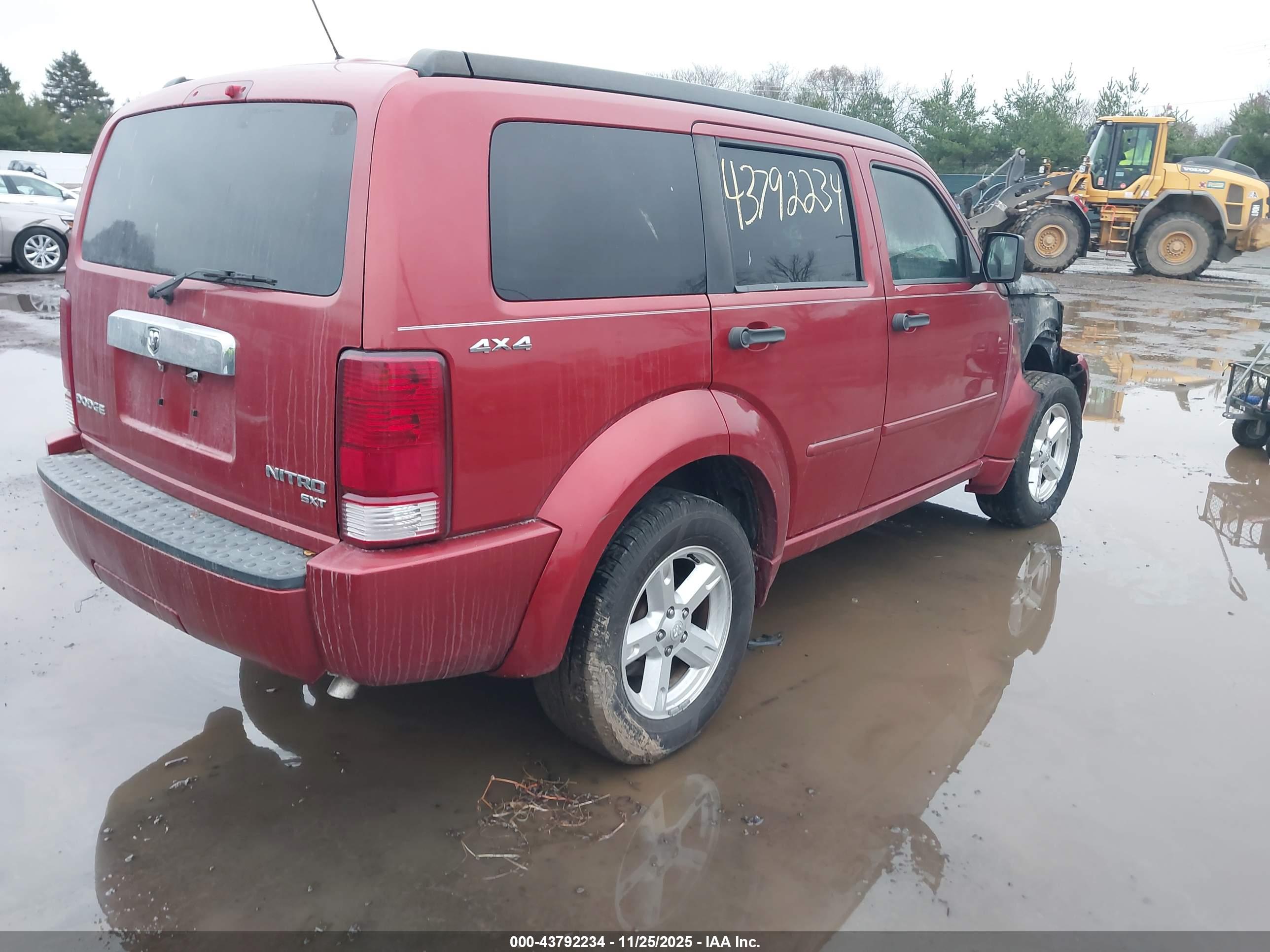 DODGE NITRO image 4