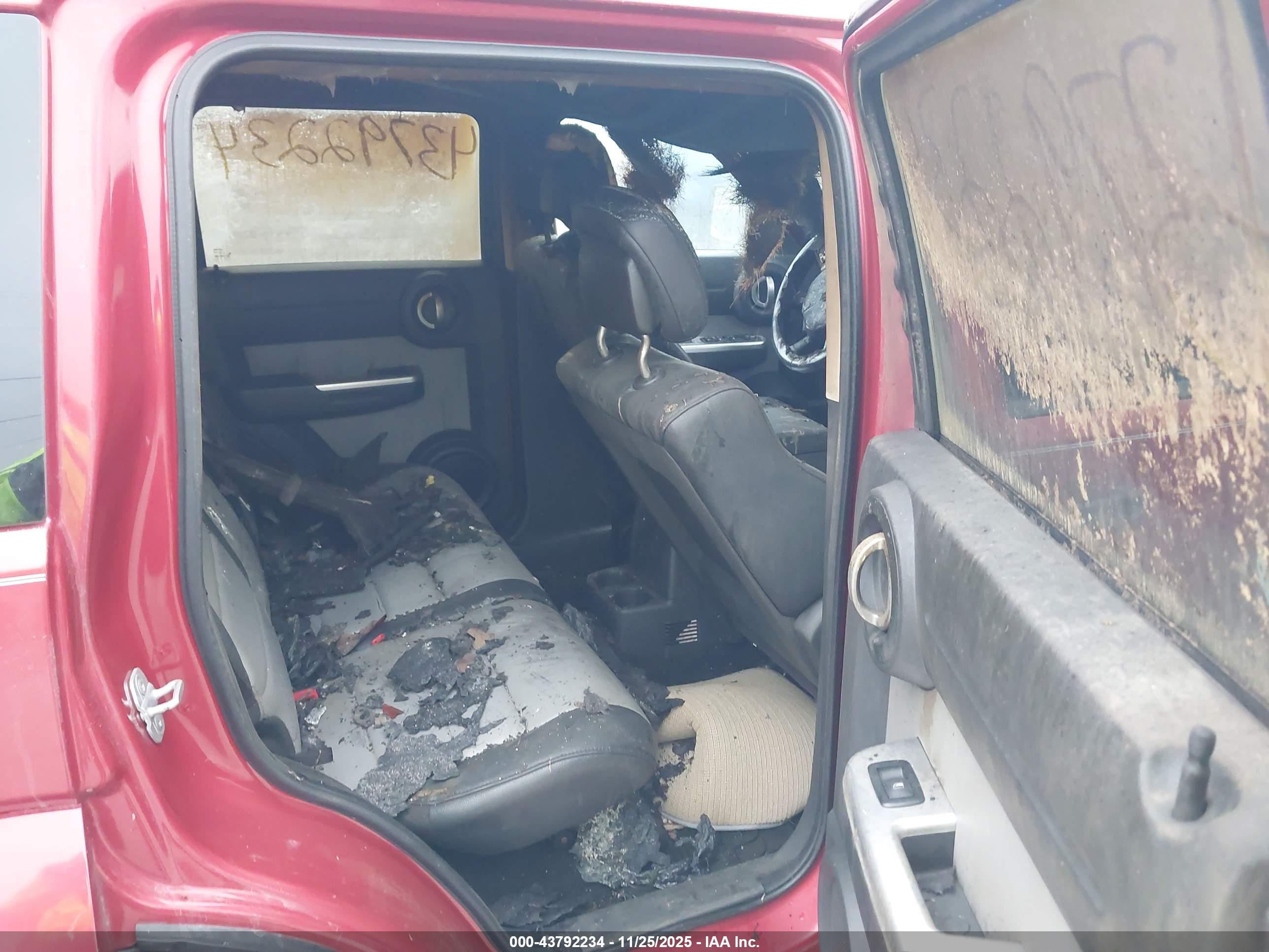 DODGE NITRO image 8
