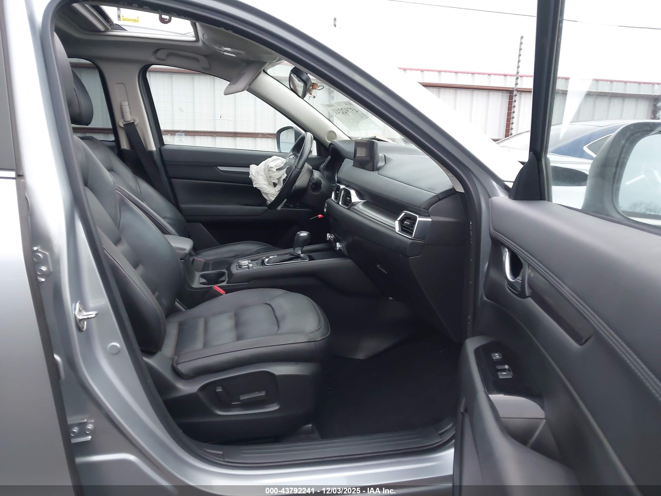 MAZDA CX-5 image 5