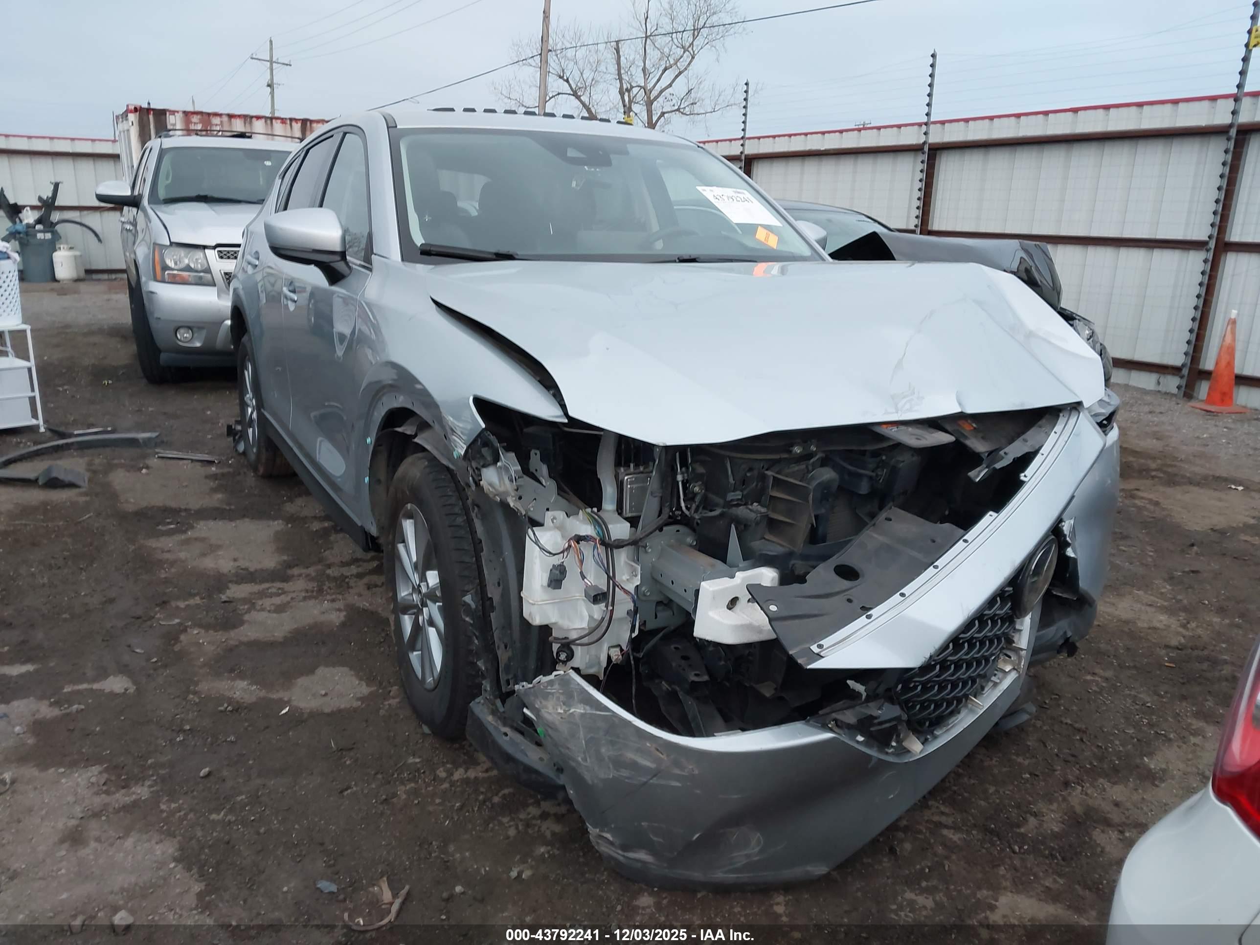 MAZDA CX-5 image 6