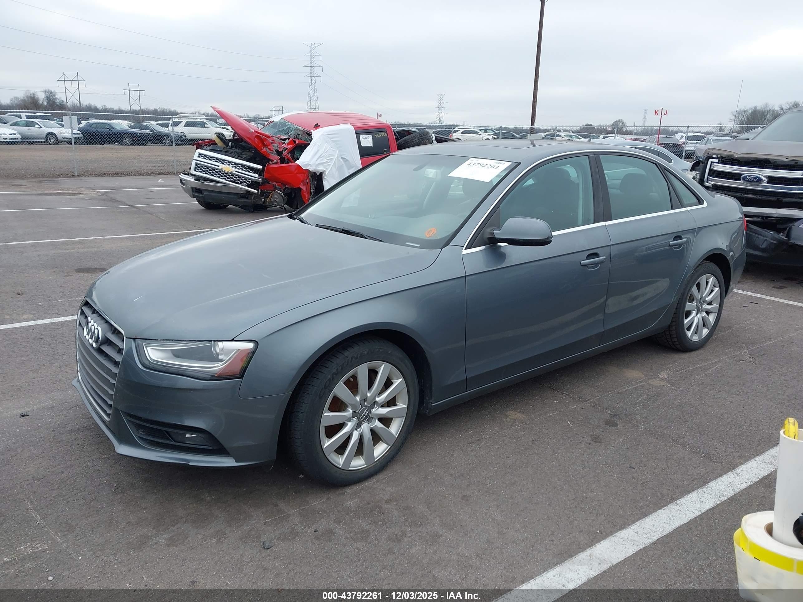 AUDI A4 image 2