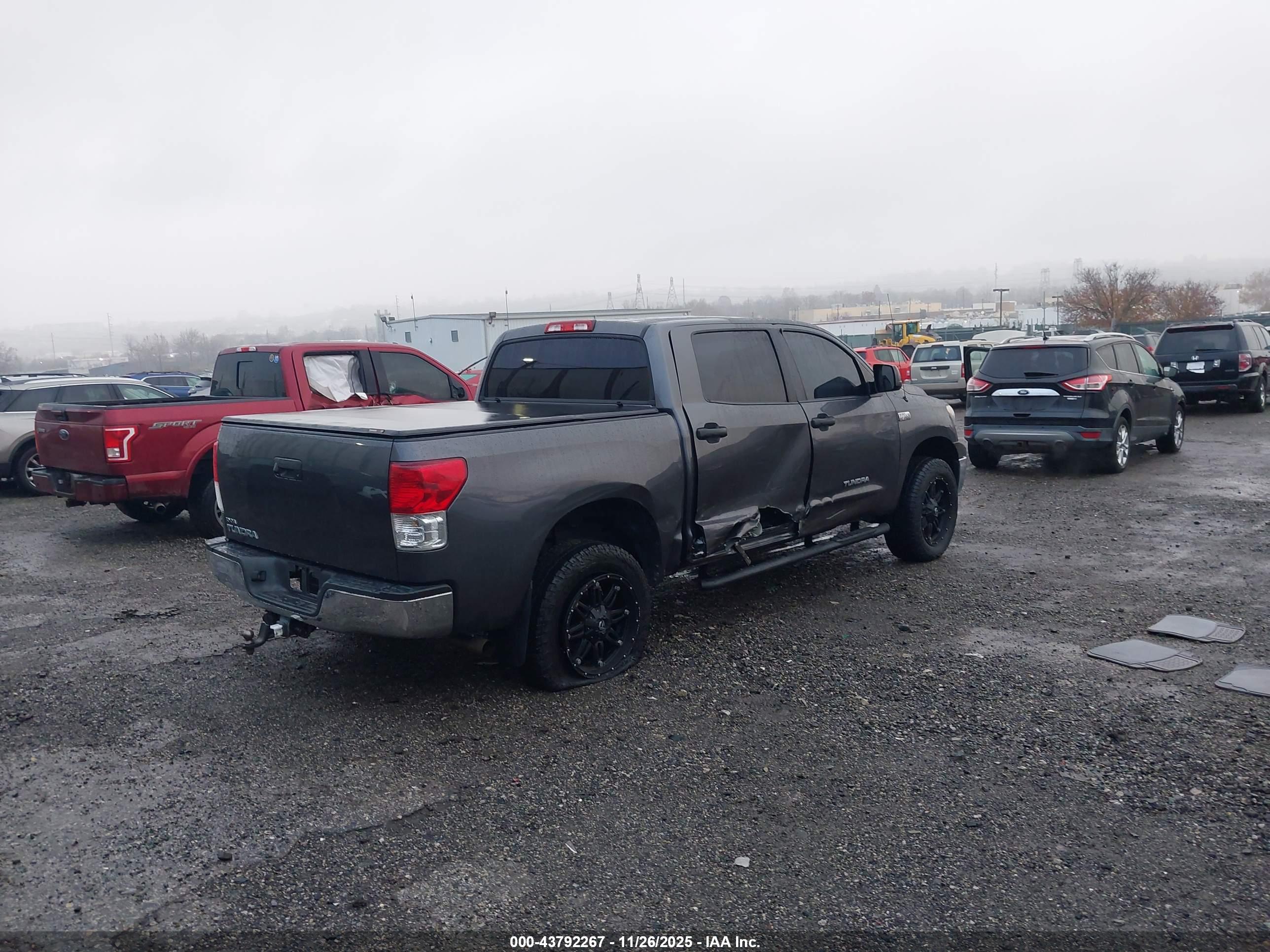 TOYOTA TUNDRA image 4