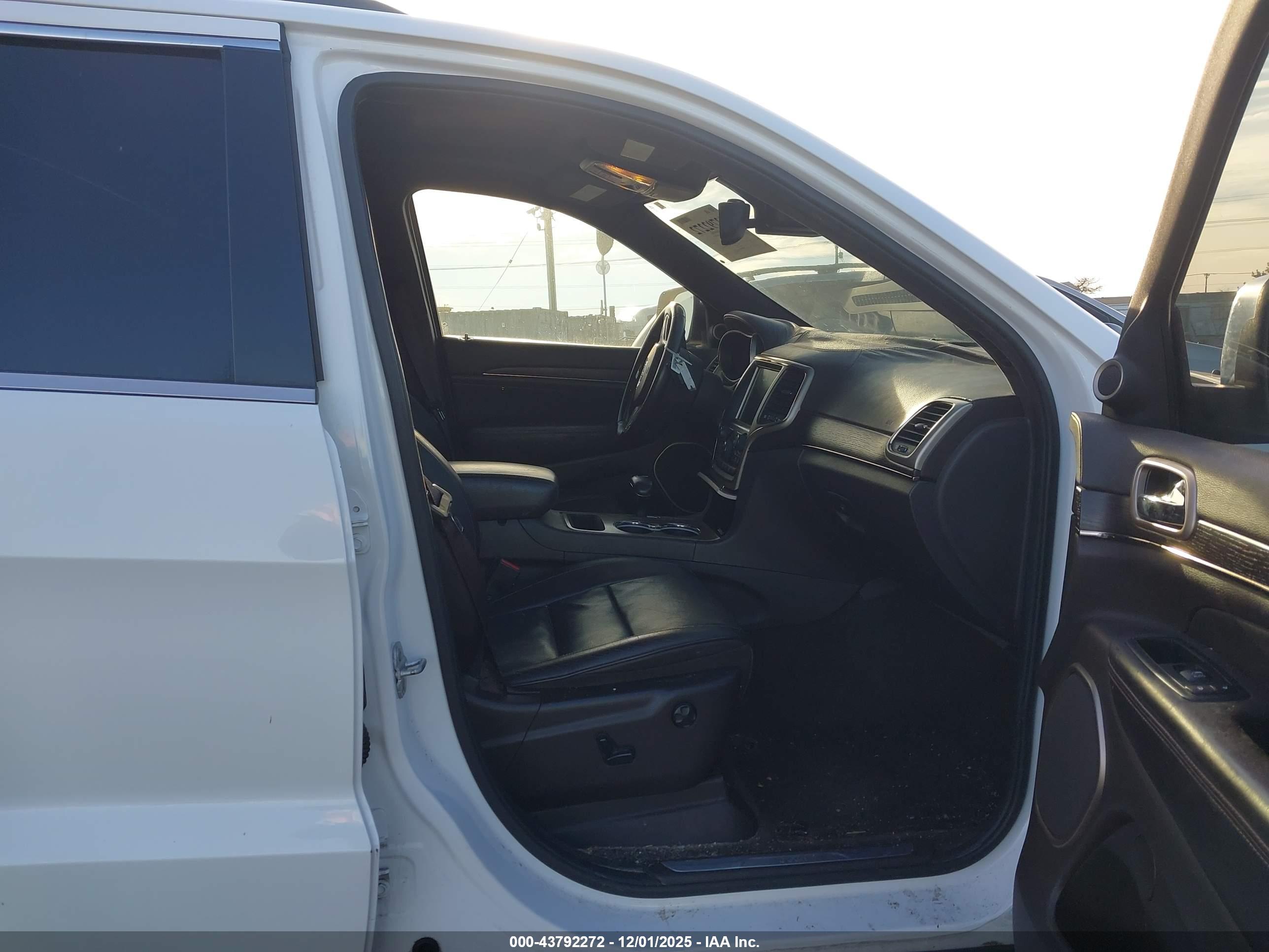 JEEP GRAND image 5