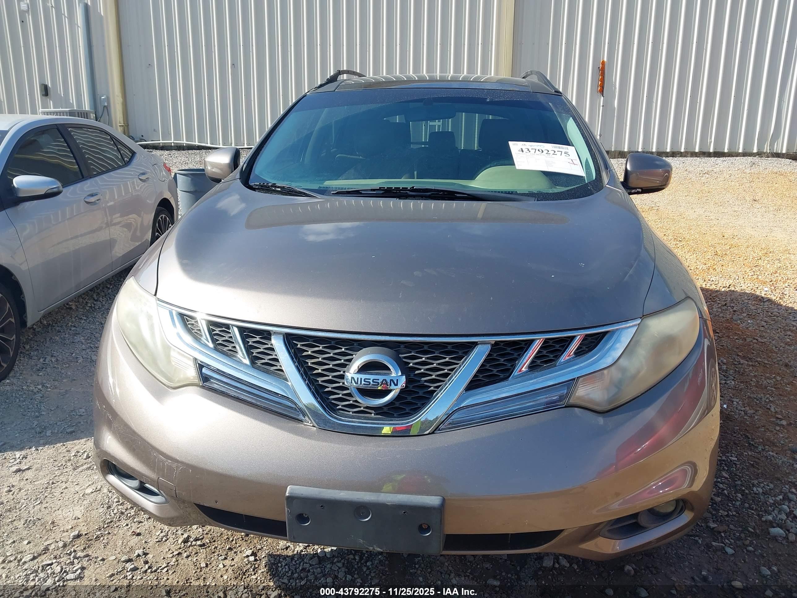 NISSAN MURANO image 6