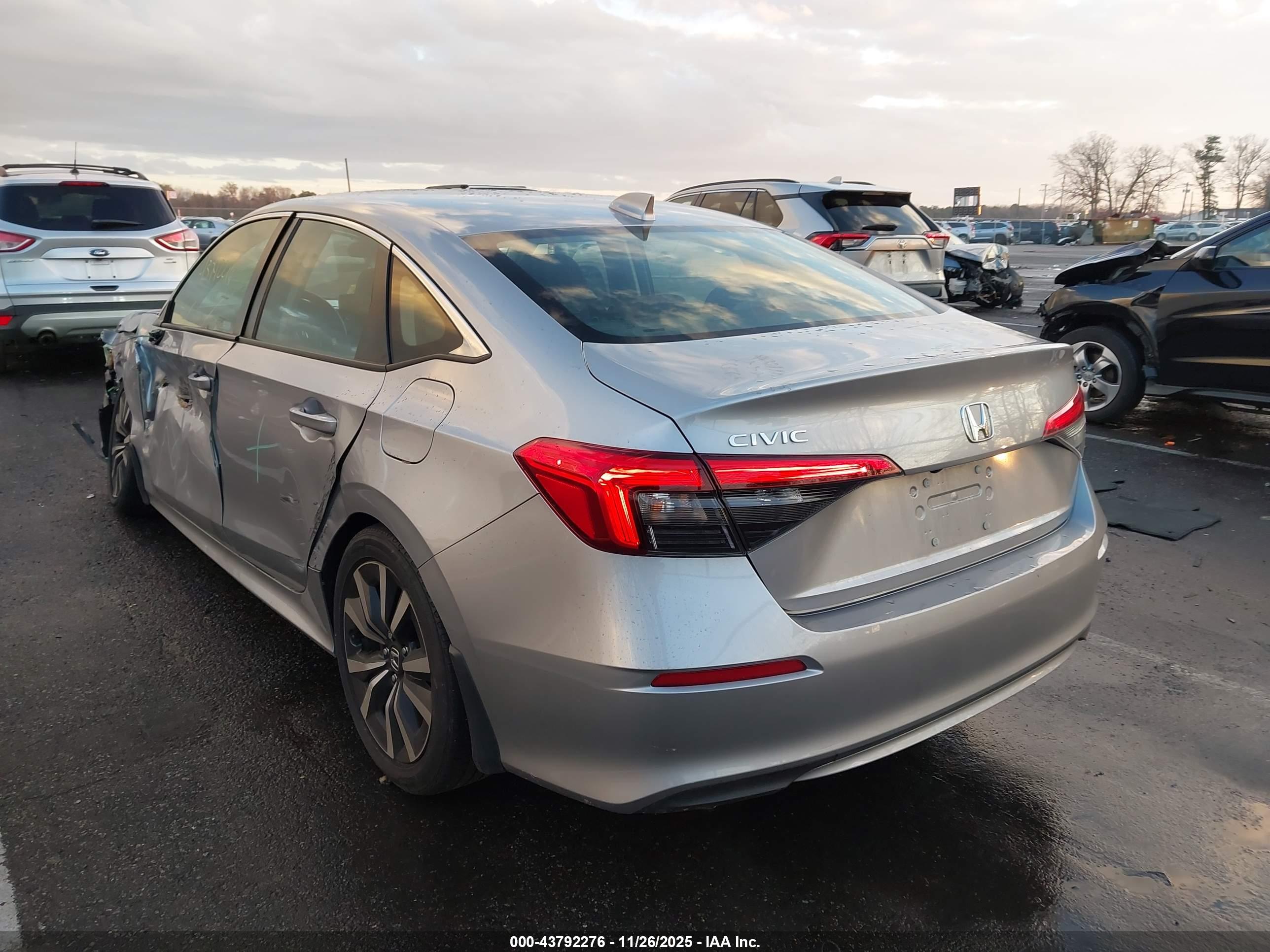 HONDA CIVIC image 3