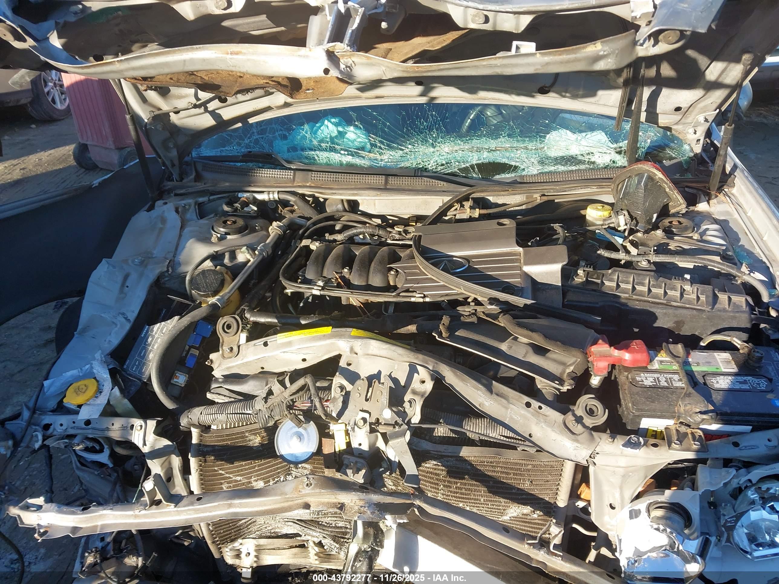 INFINITI I30 image 10