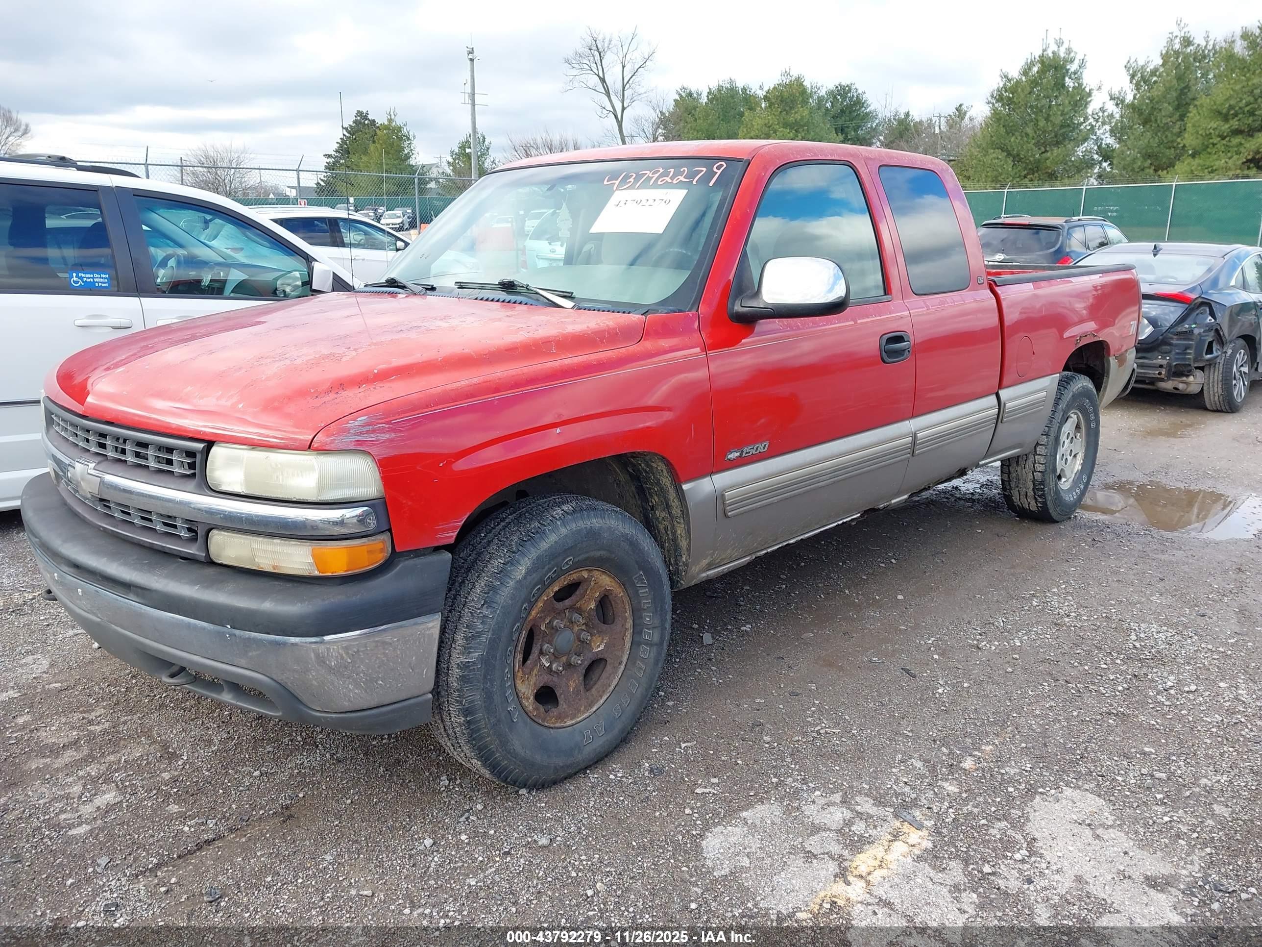 CHEVROLET SILVERADO image 2