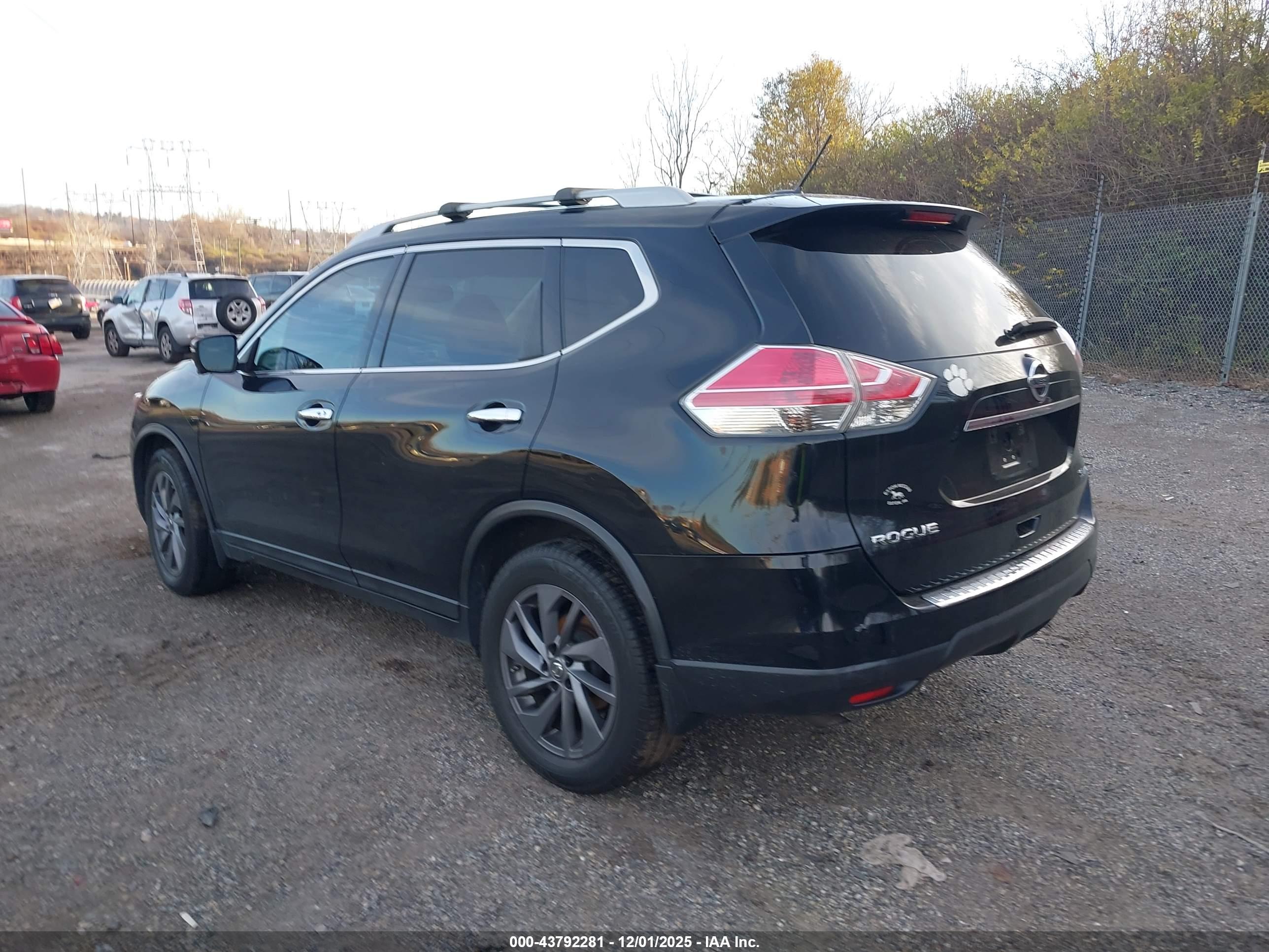 NISSAN ROGUE image 3