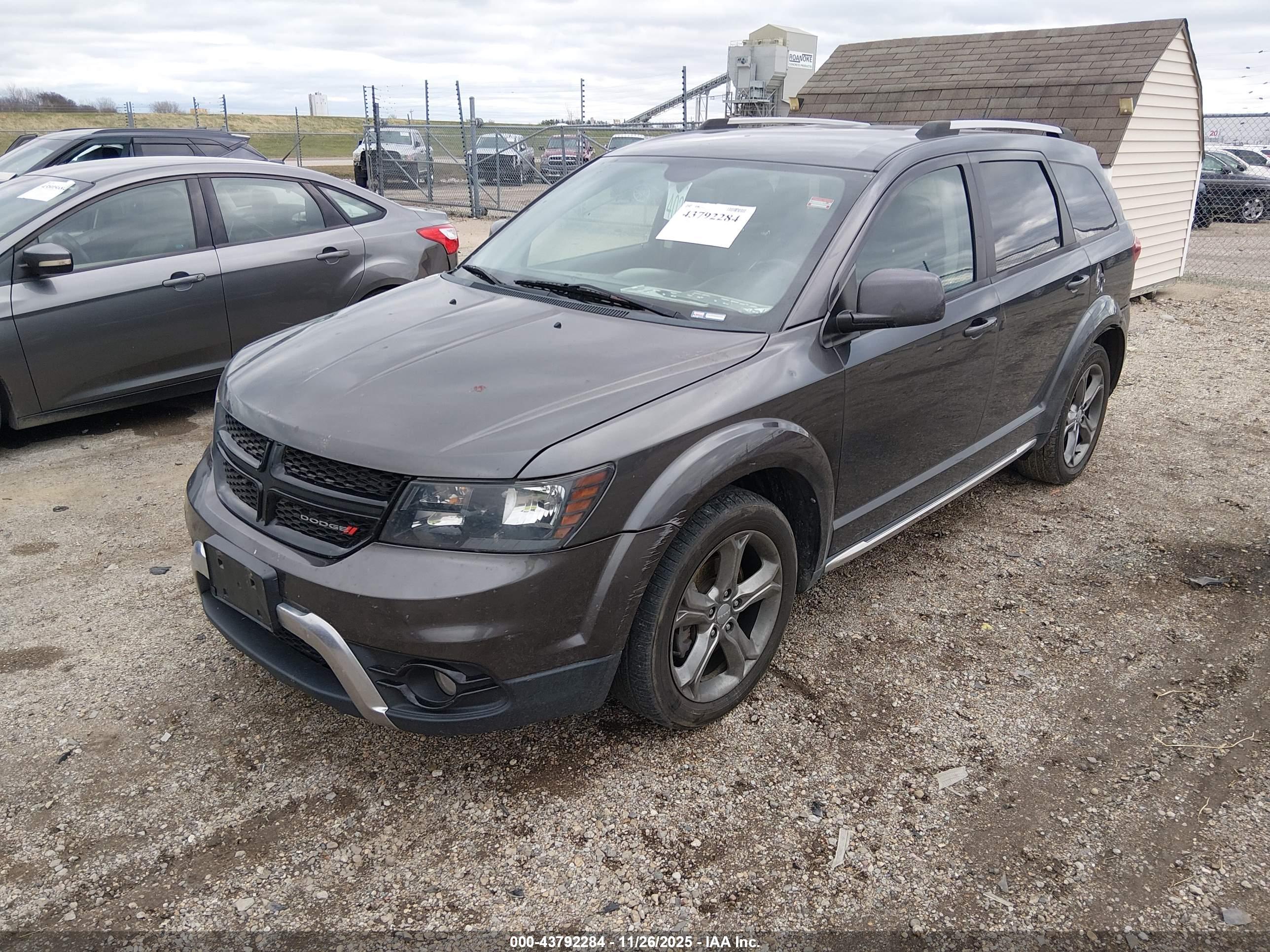 DODGE JOURNEY image 2