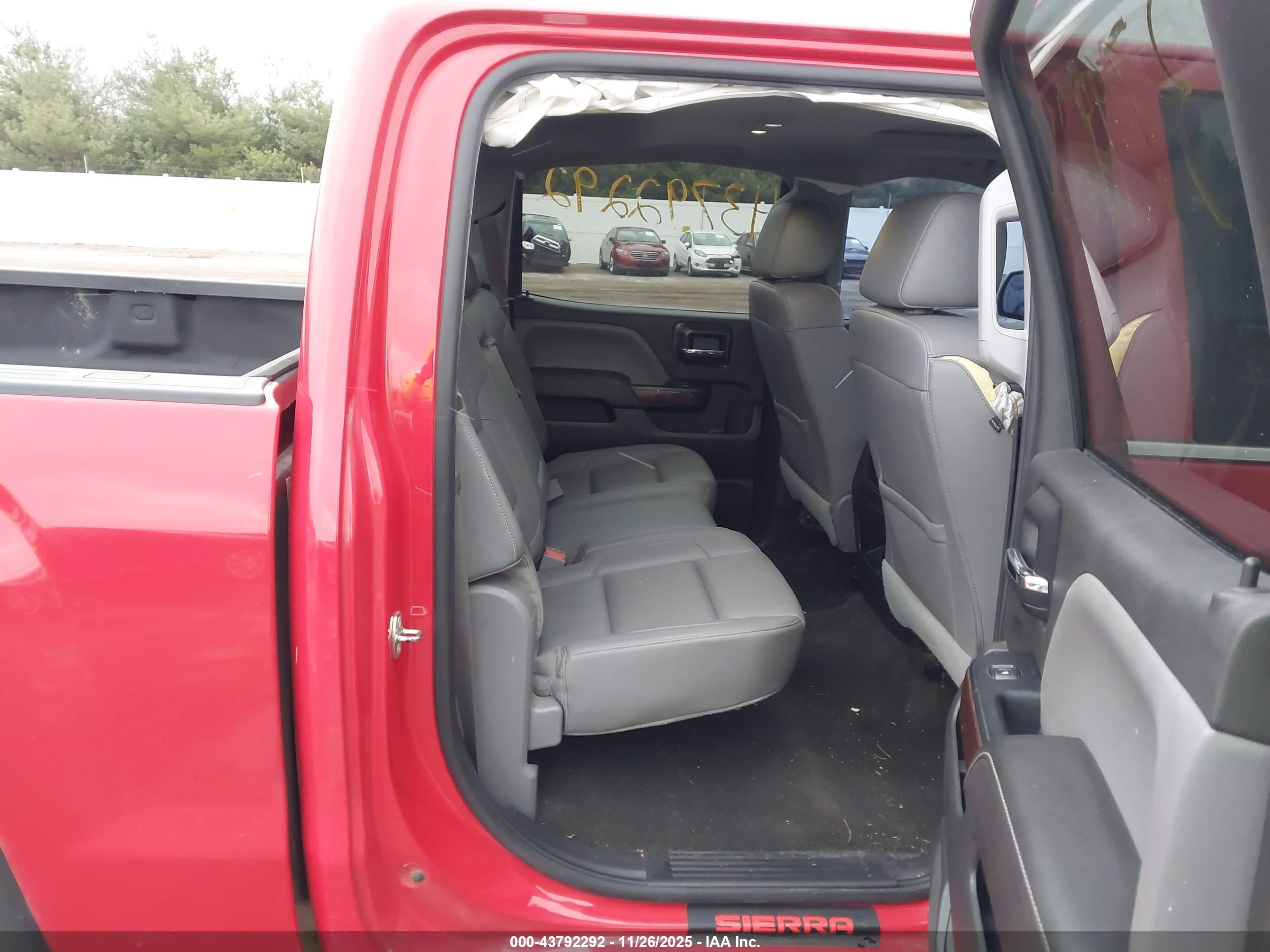 GMC SIERRA image 8