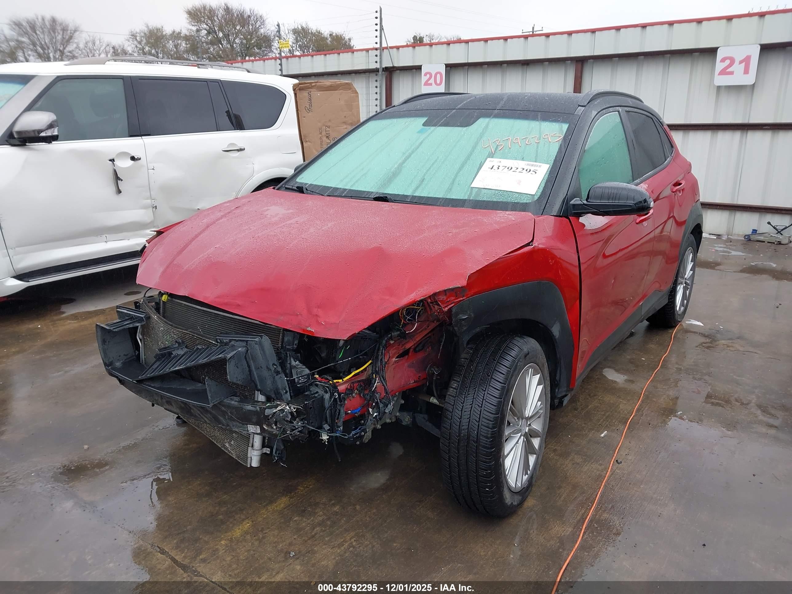 HYUNDAI KONA image 2