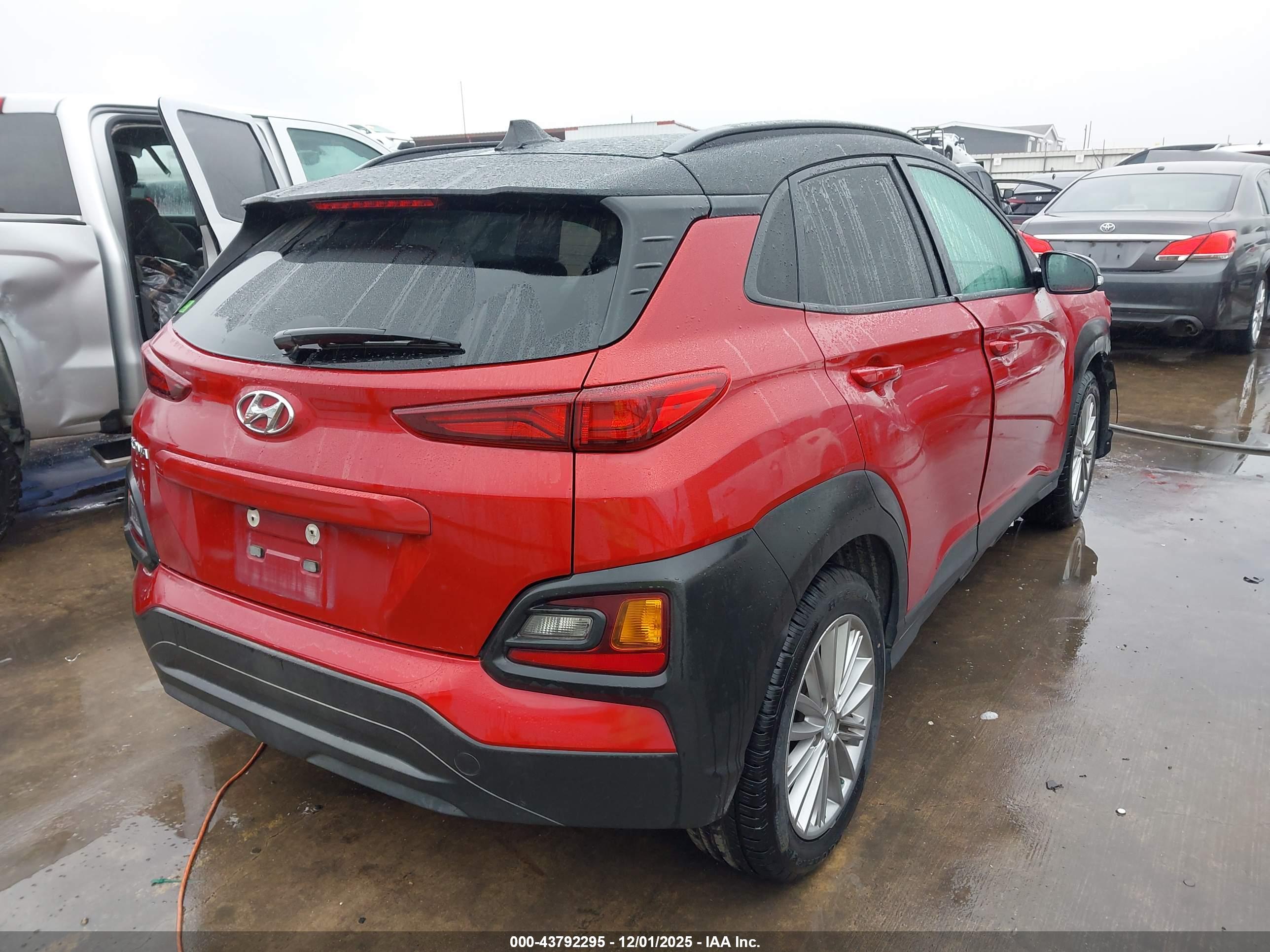 HYUNDAI KONA image 4