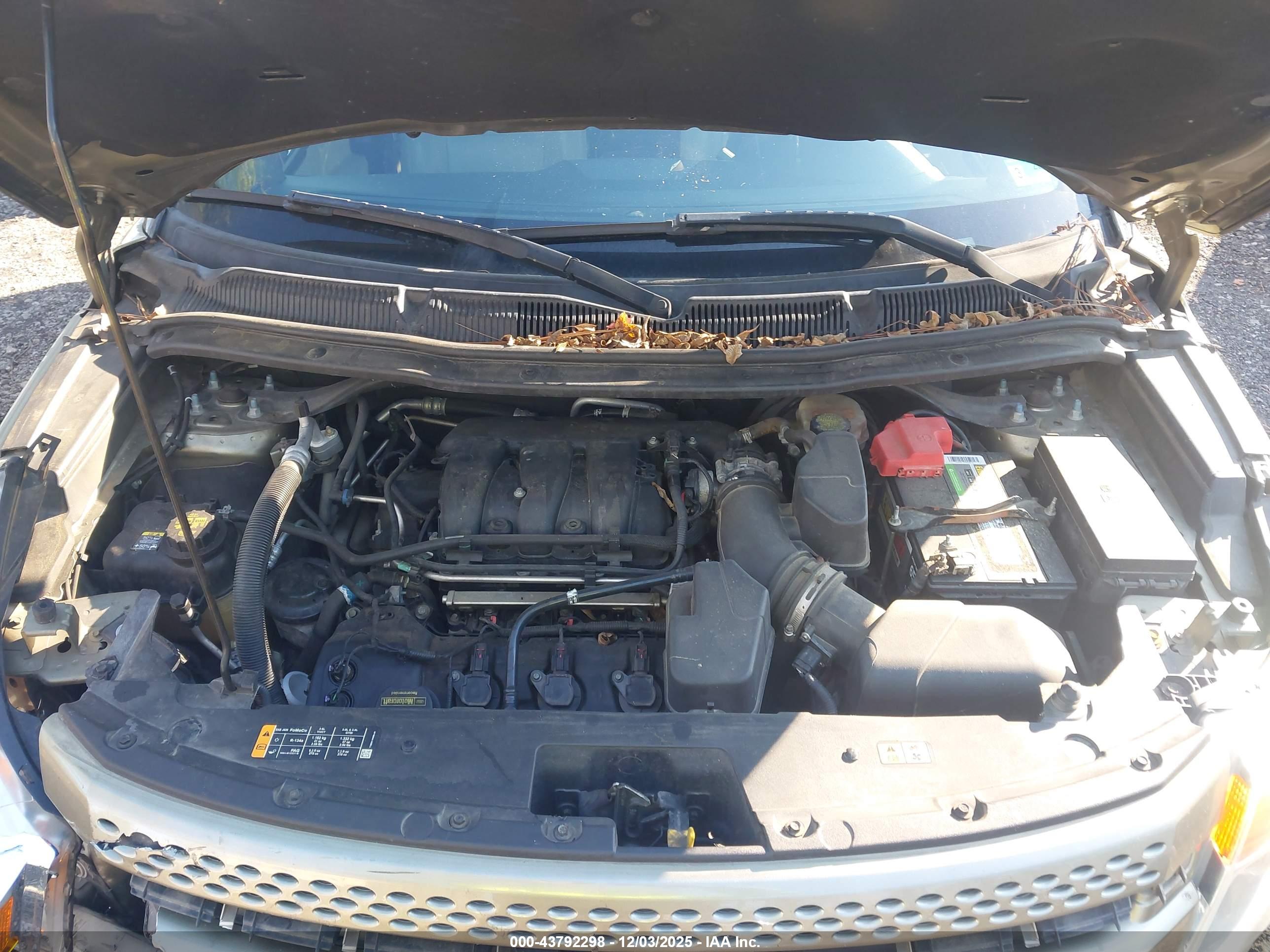 FORD EXPLORER image 10