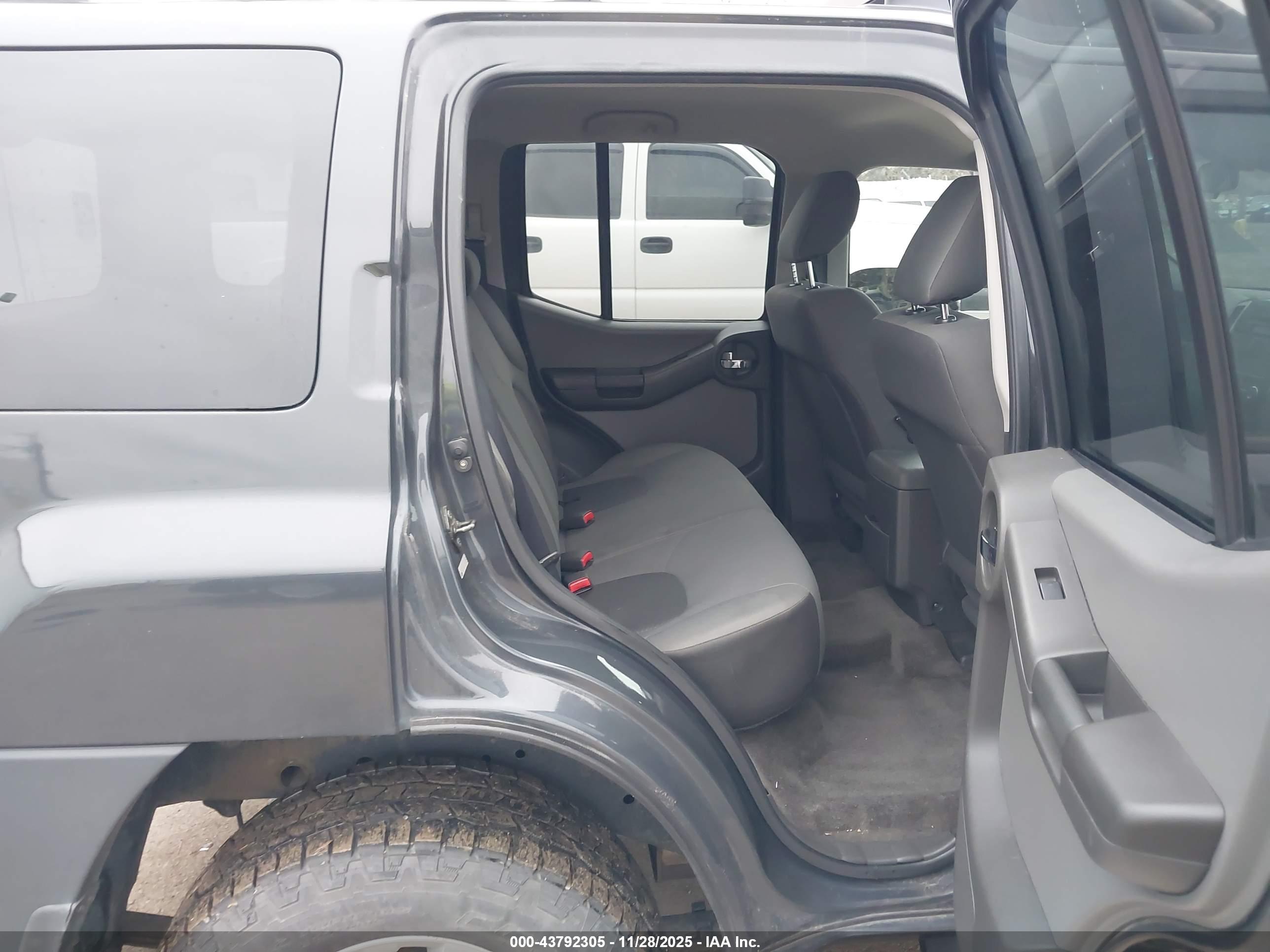 NISSAN XTERRA image 8