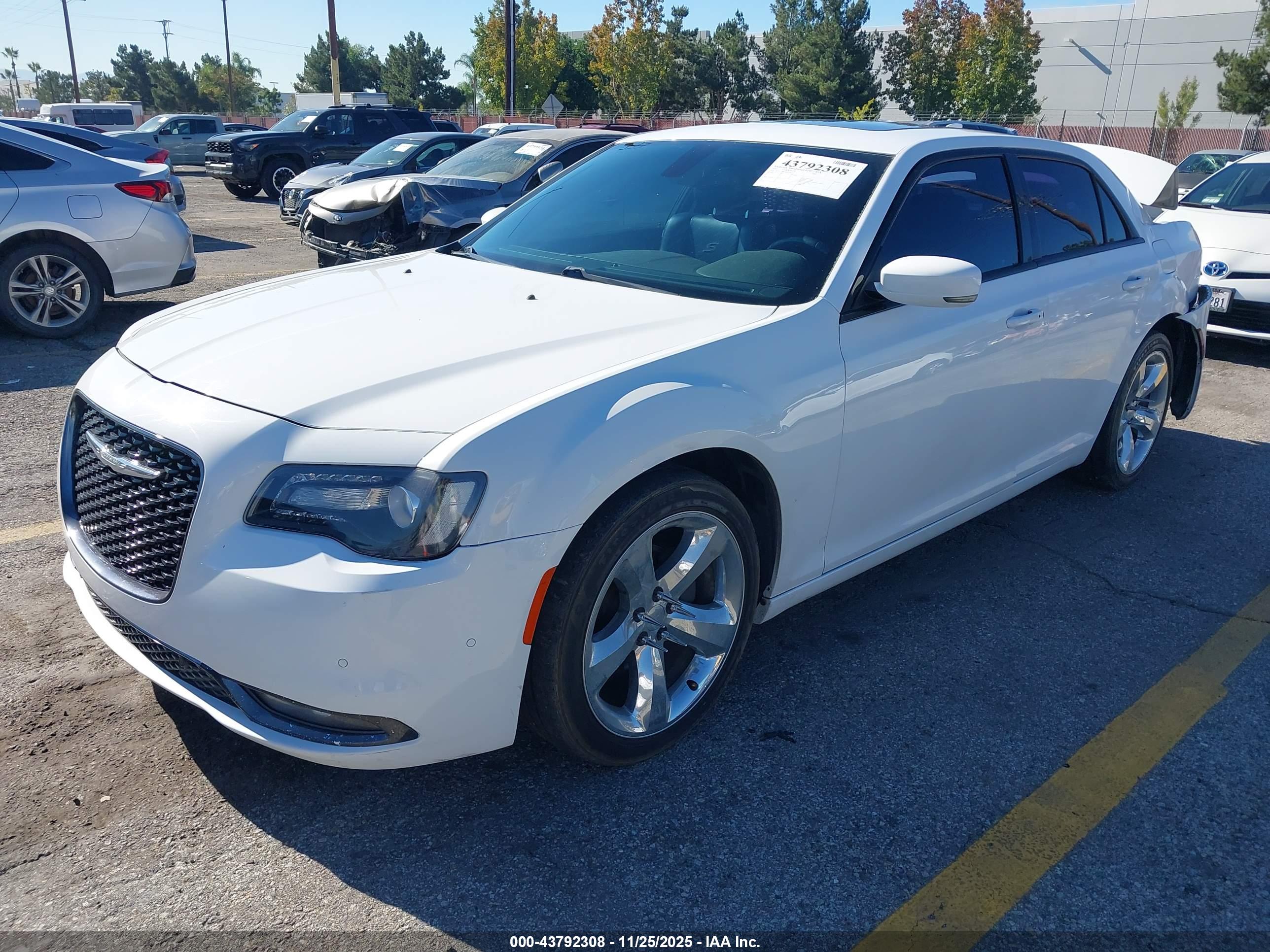 CHRYSLER 300 image 2