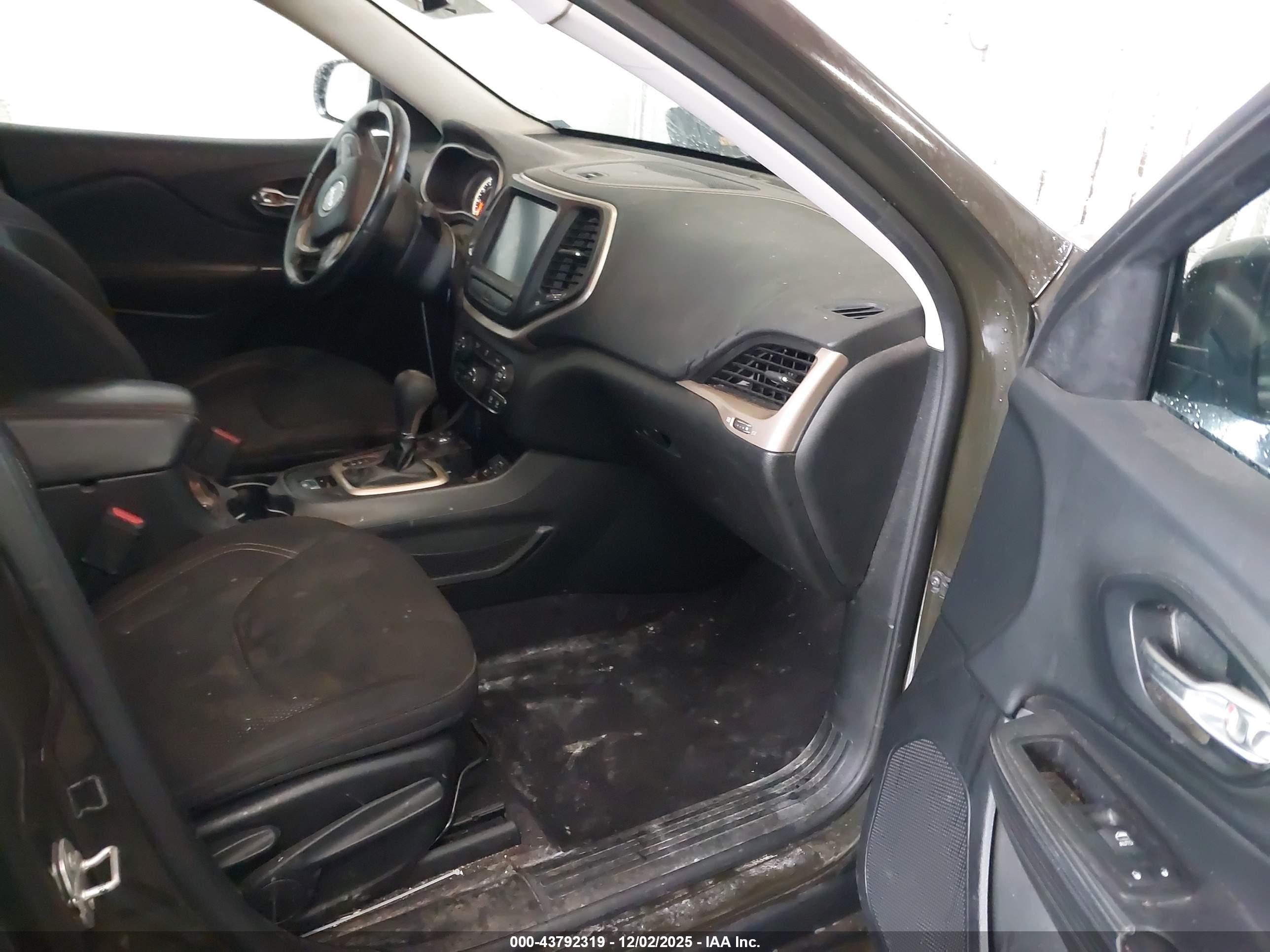 JEEP CHEROKEE image 5