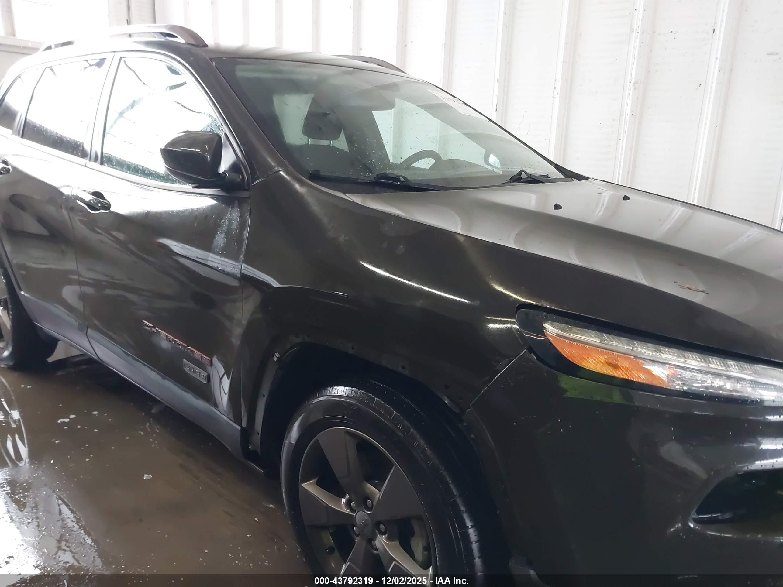 JEEP CHEROKEE image 6