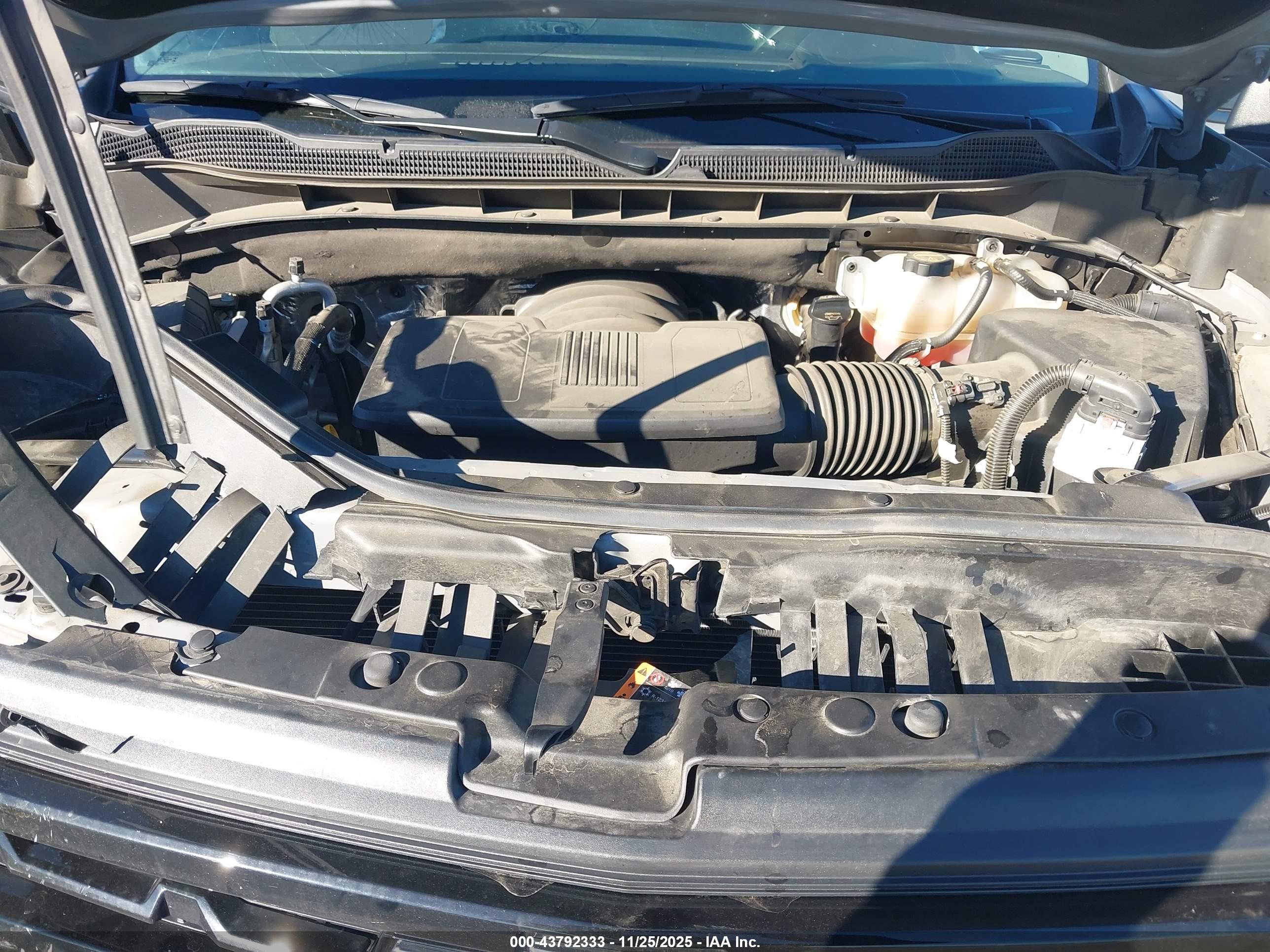 CHEVROLET SILVERADO image 10