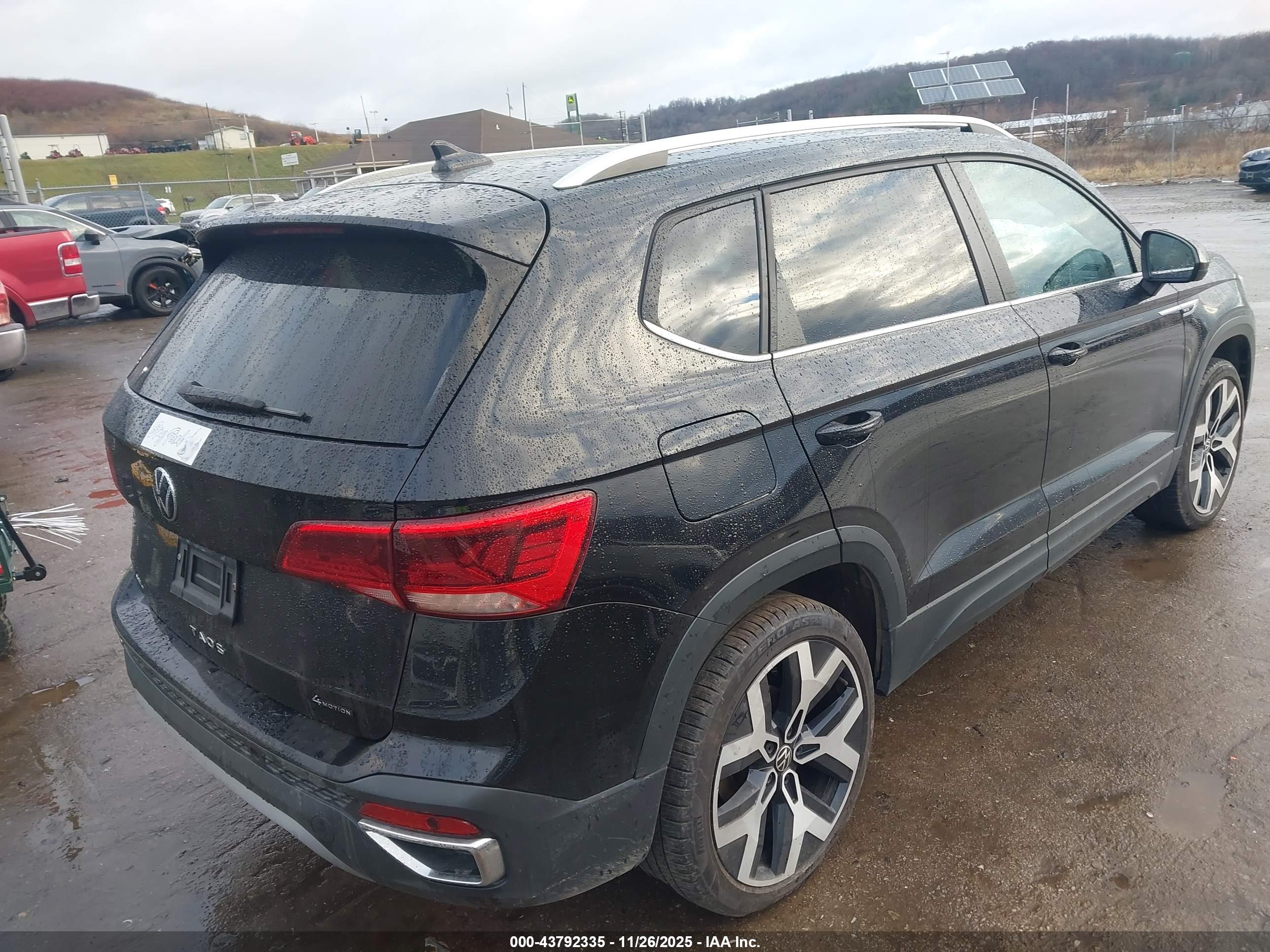 VOLKSWAGEN TAOS image 4
