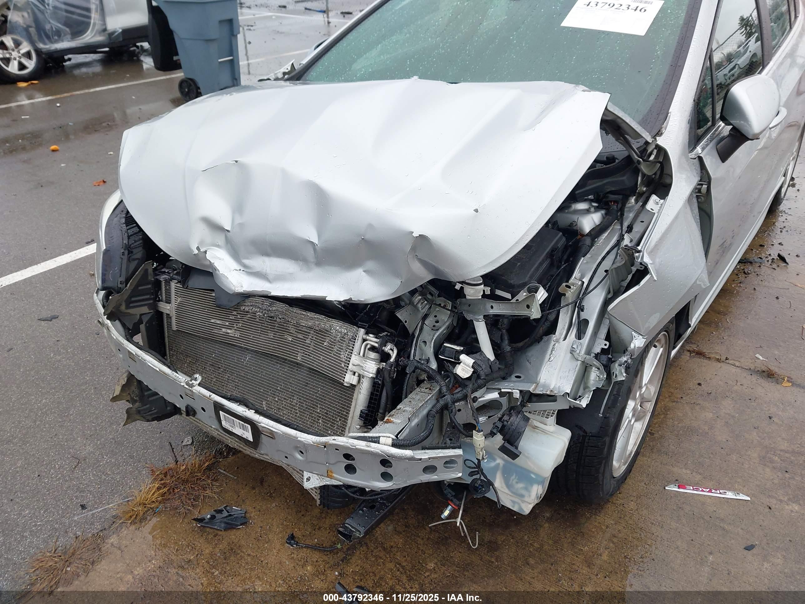 CHEVROLET CRUZE image 6