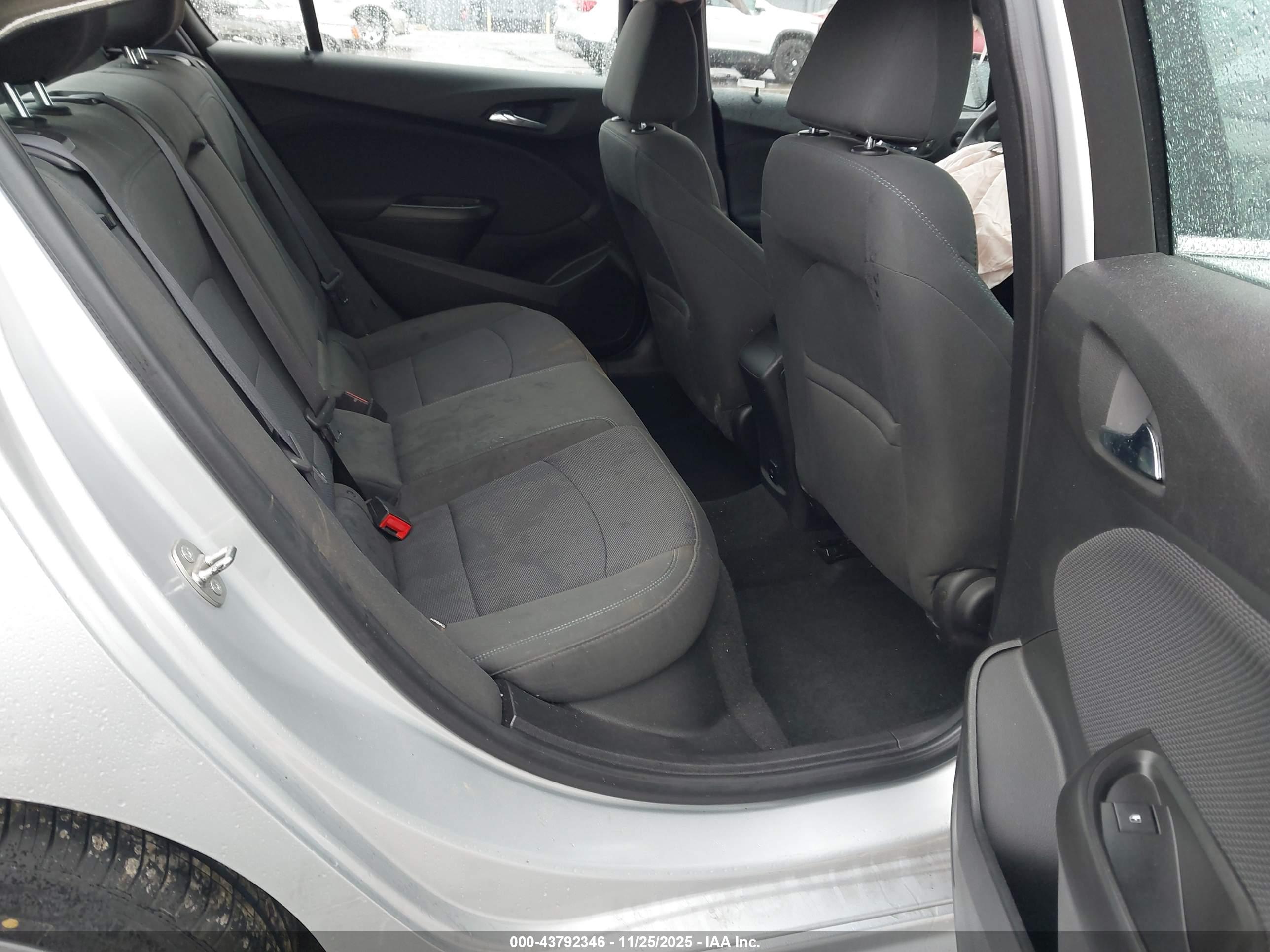 CHEVROLET CRUZE image 8