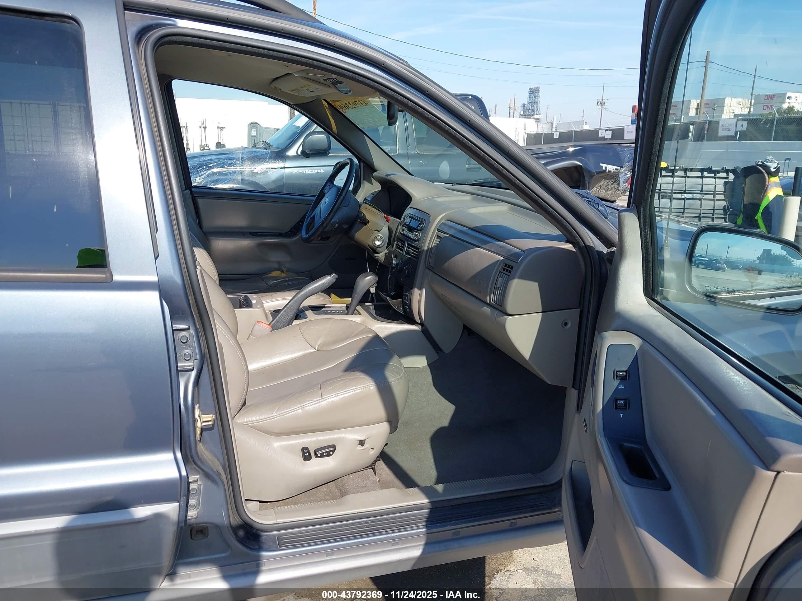 JEEP GRAND image 5