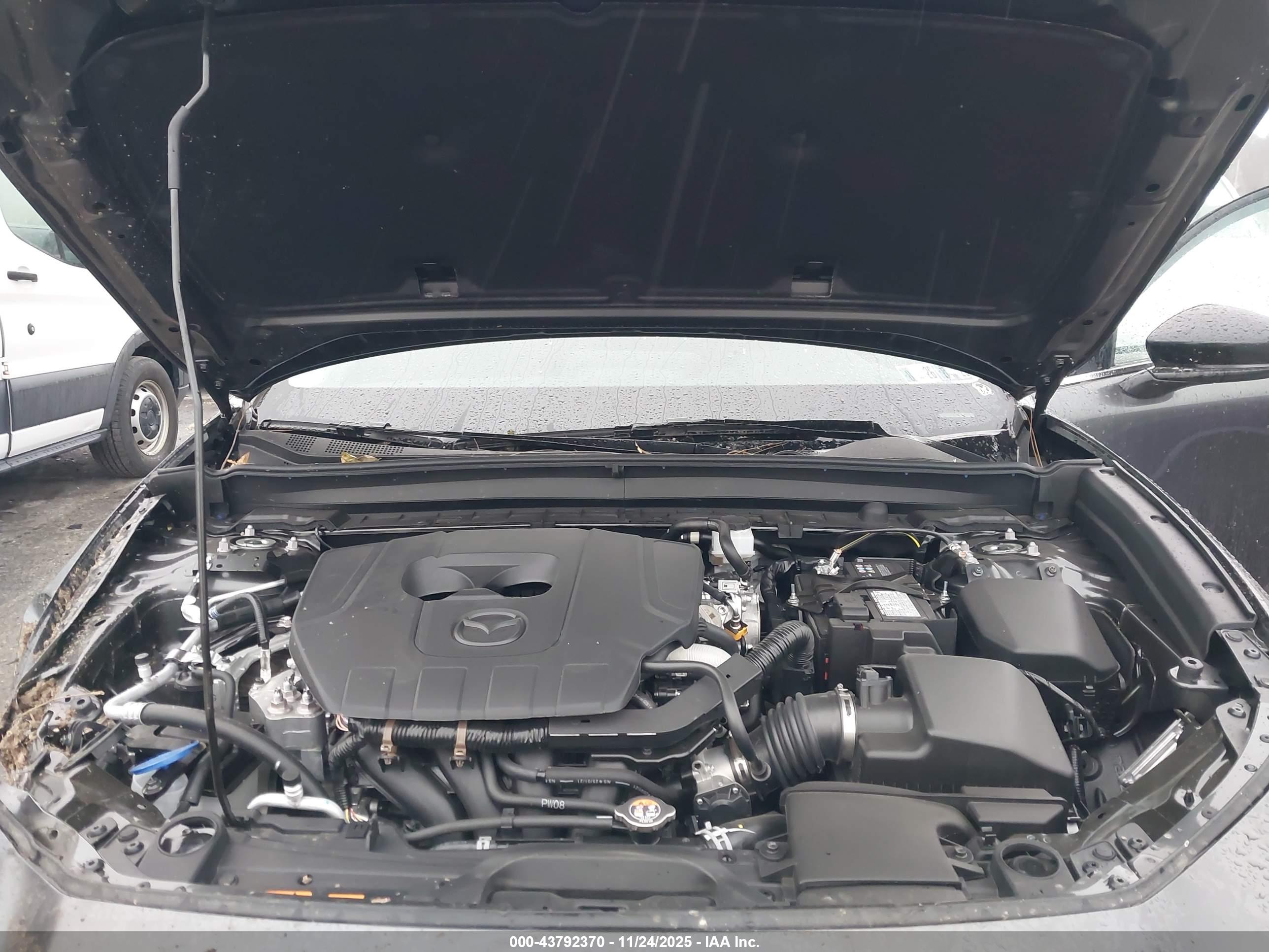 MAZDA CX-30 image 10