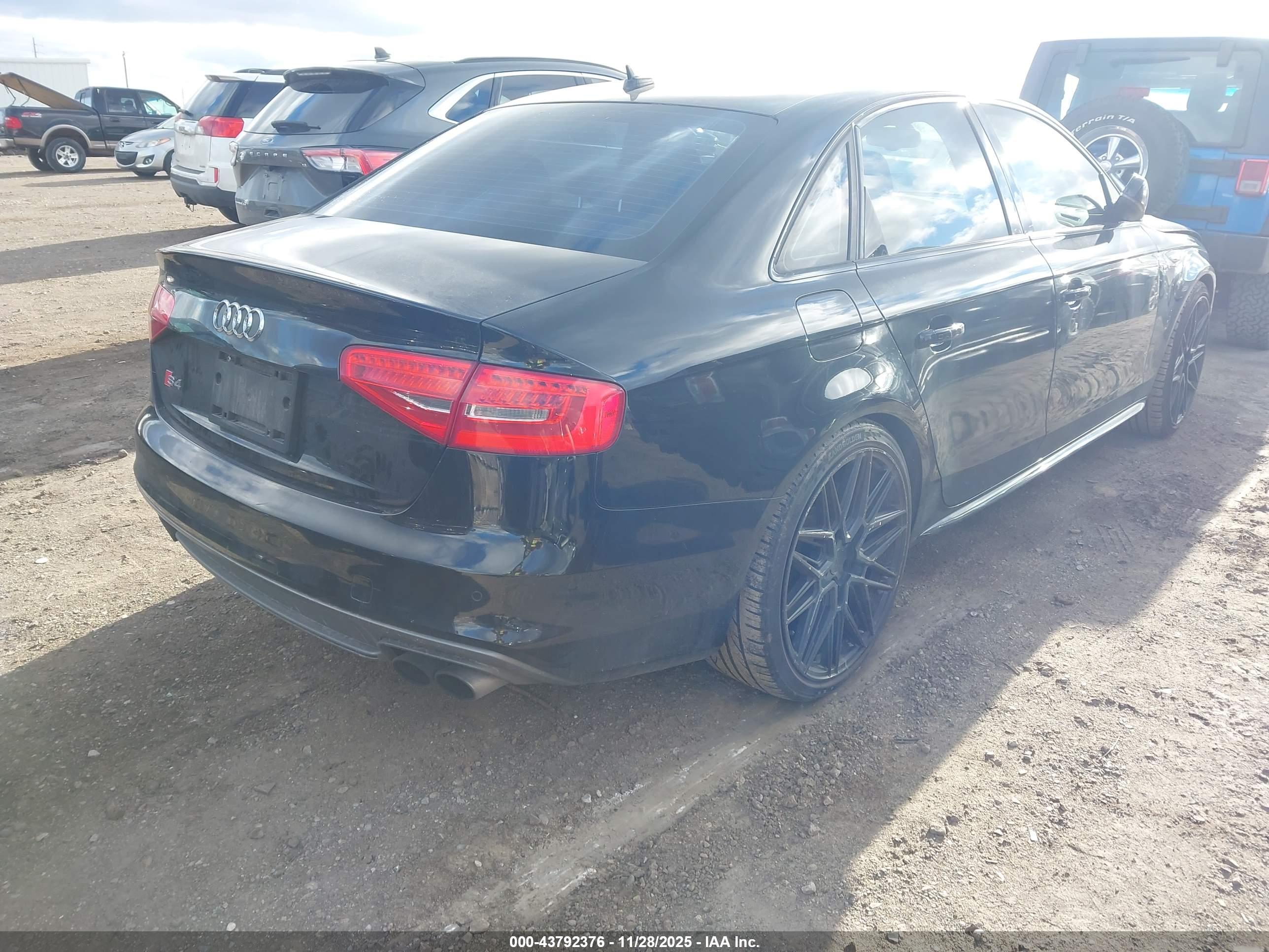AUDI S4 image 4