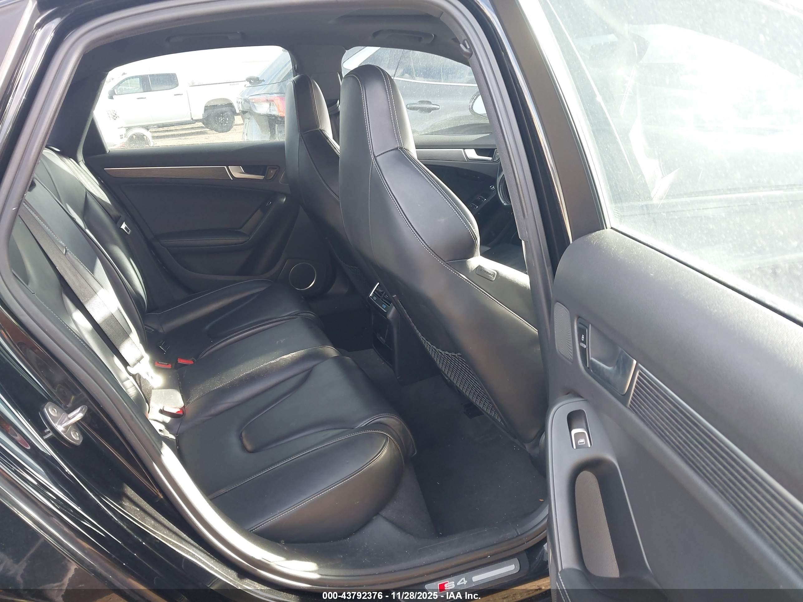 AUDI S4 image 8