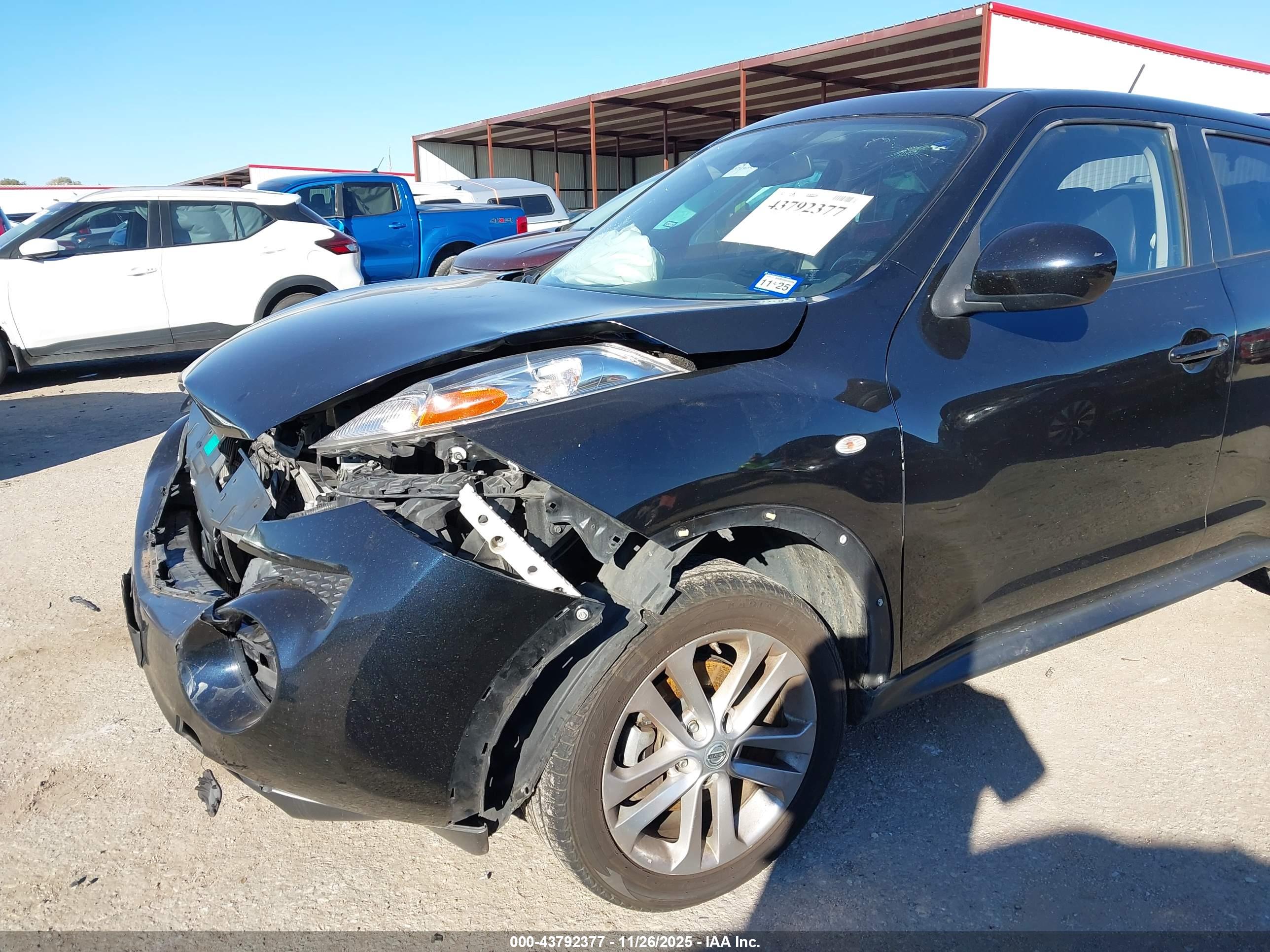 NISSAN JUKE image 6