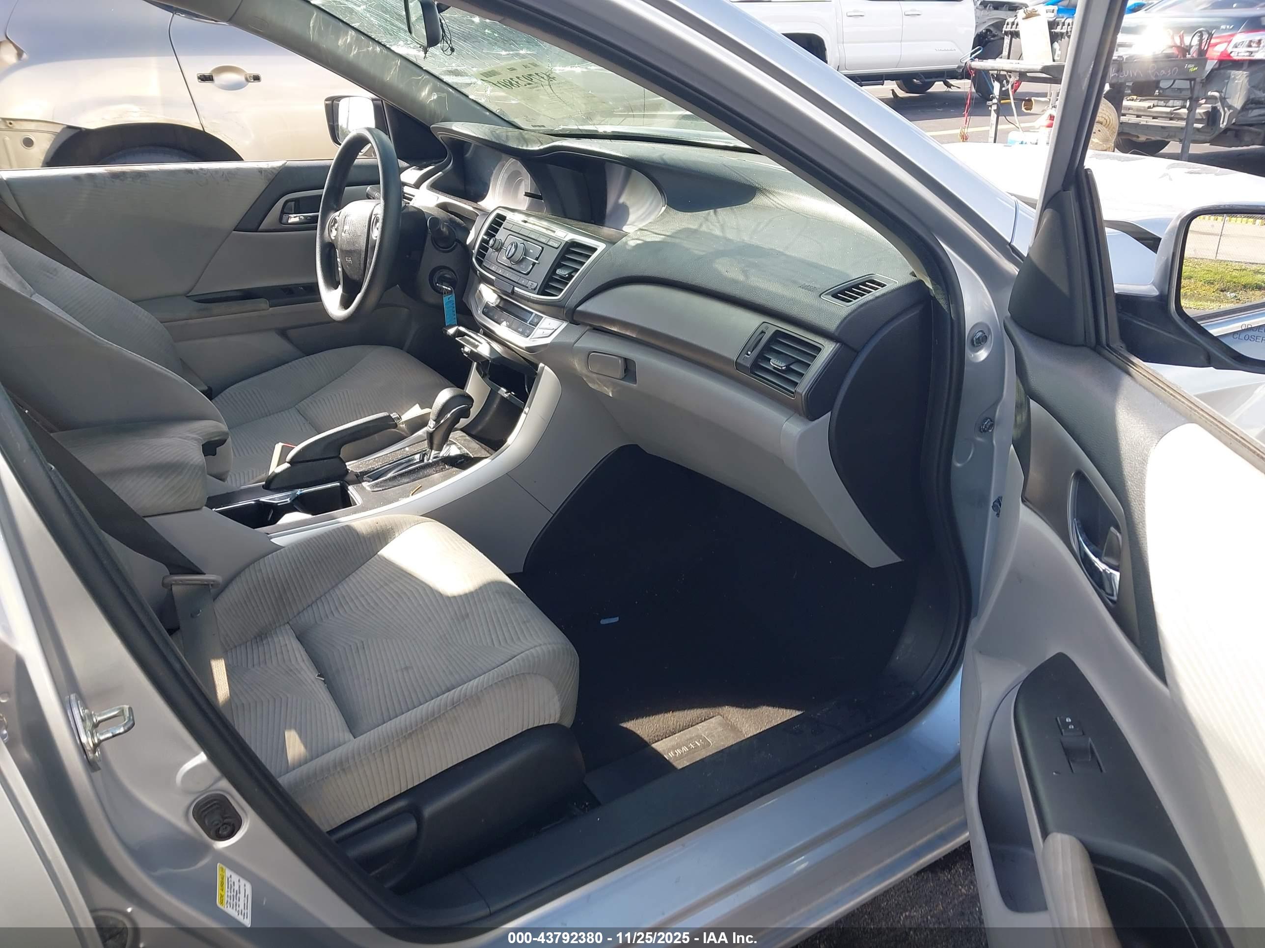 HONDA ACCORD image 5