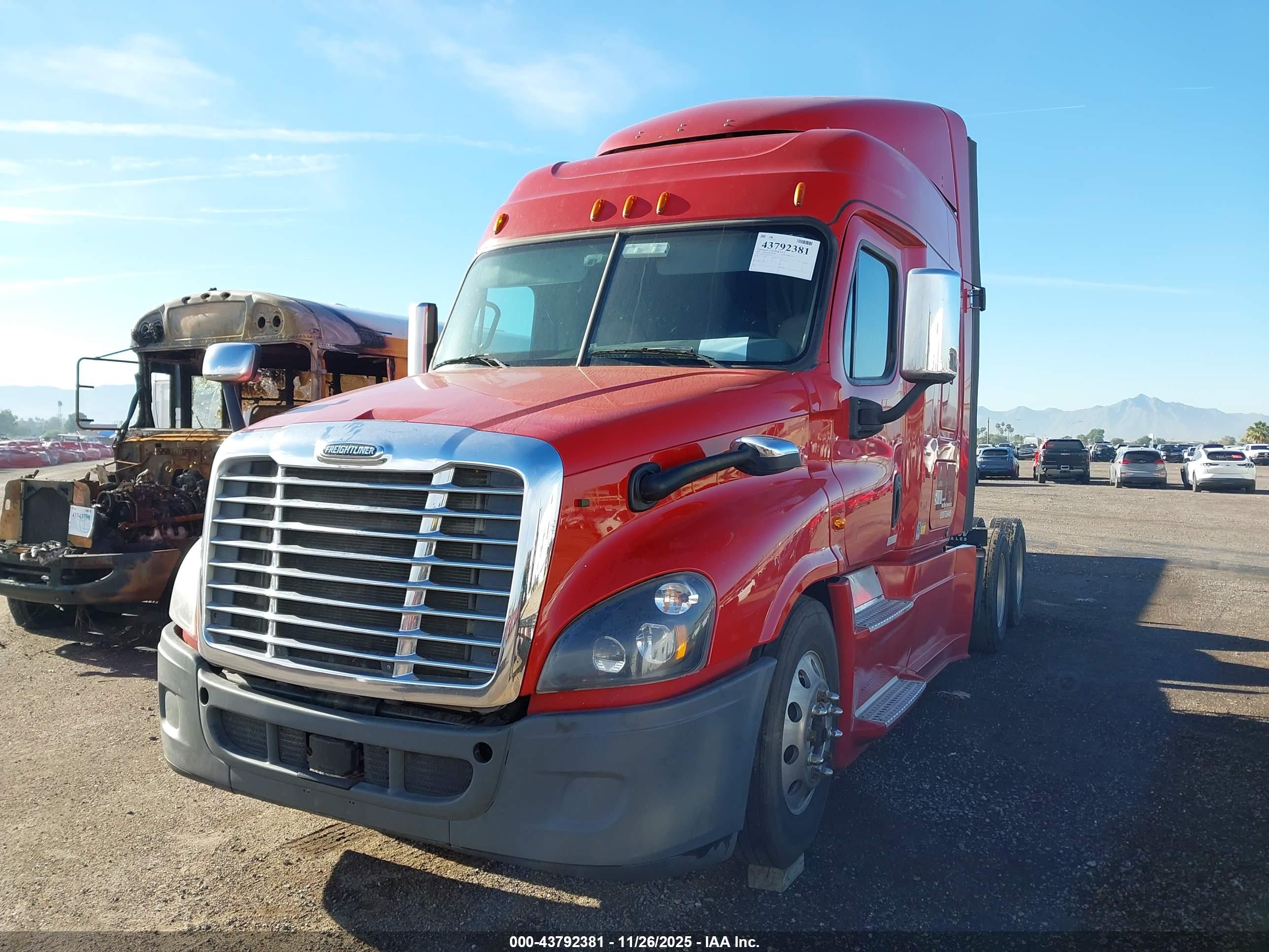 FREIGHTLINER CASCADIA image 2