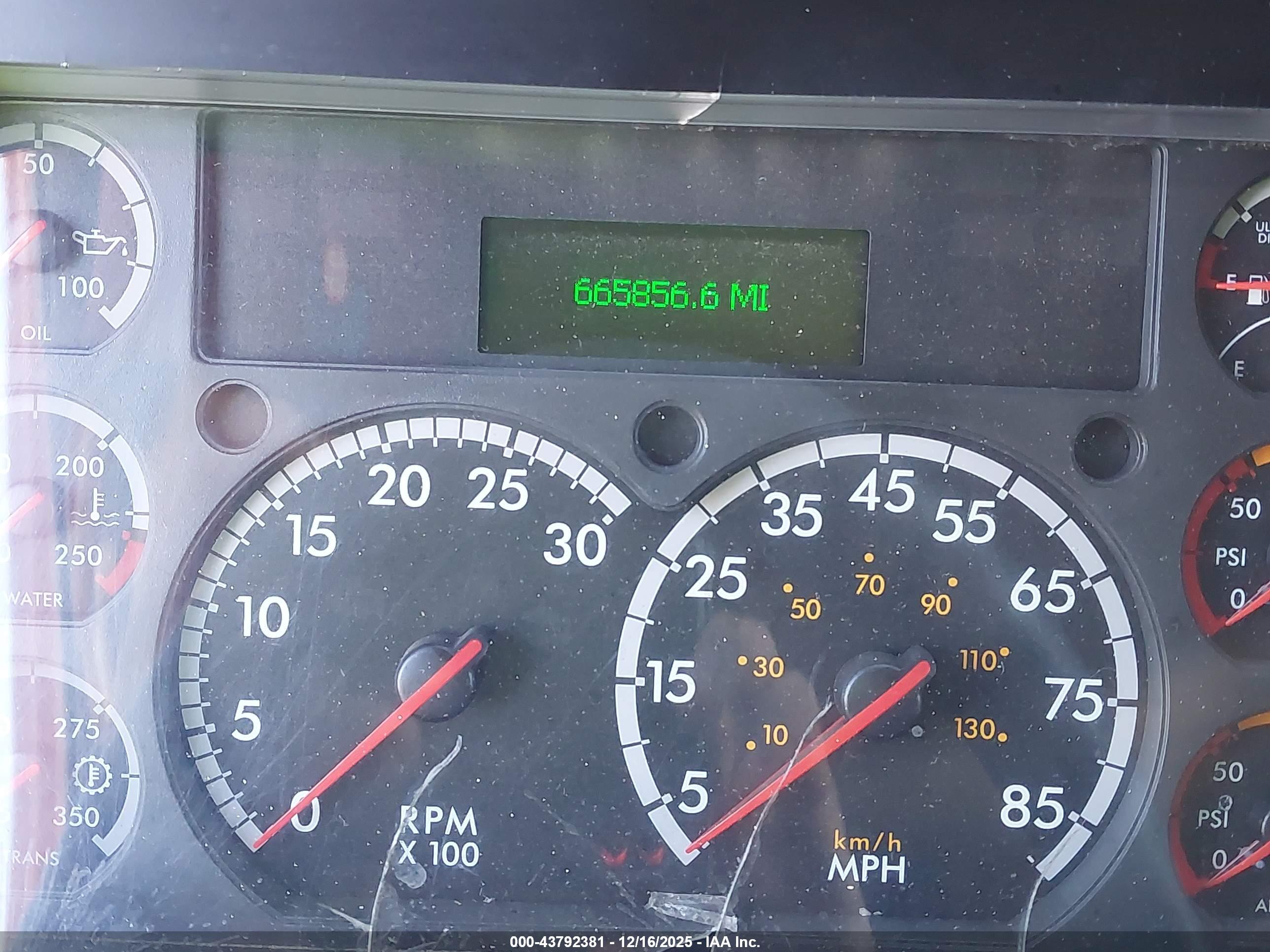 FREIGHTLINER CASCADIA image 6