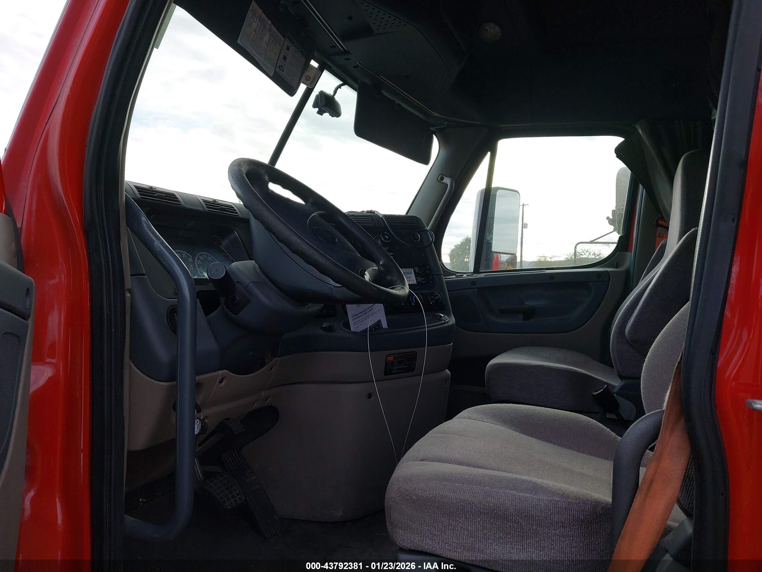 FREIGHTLINER CASCADIA image 7