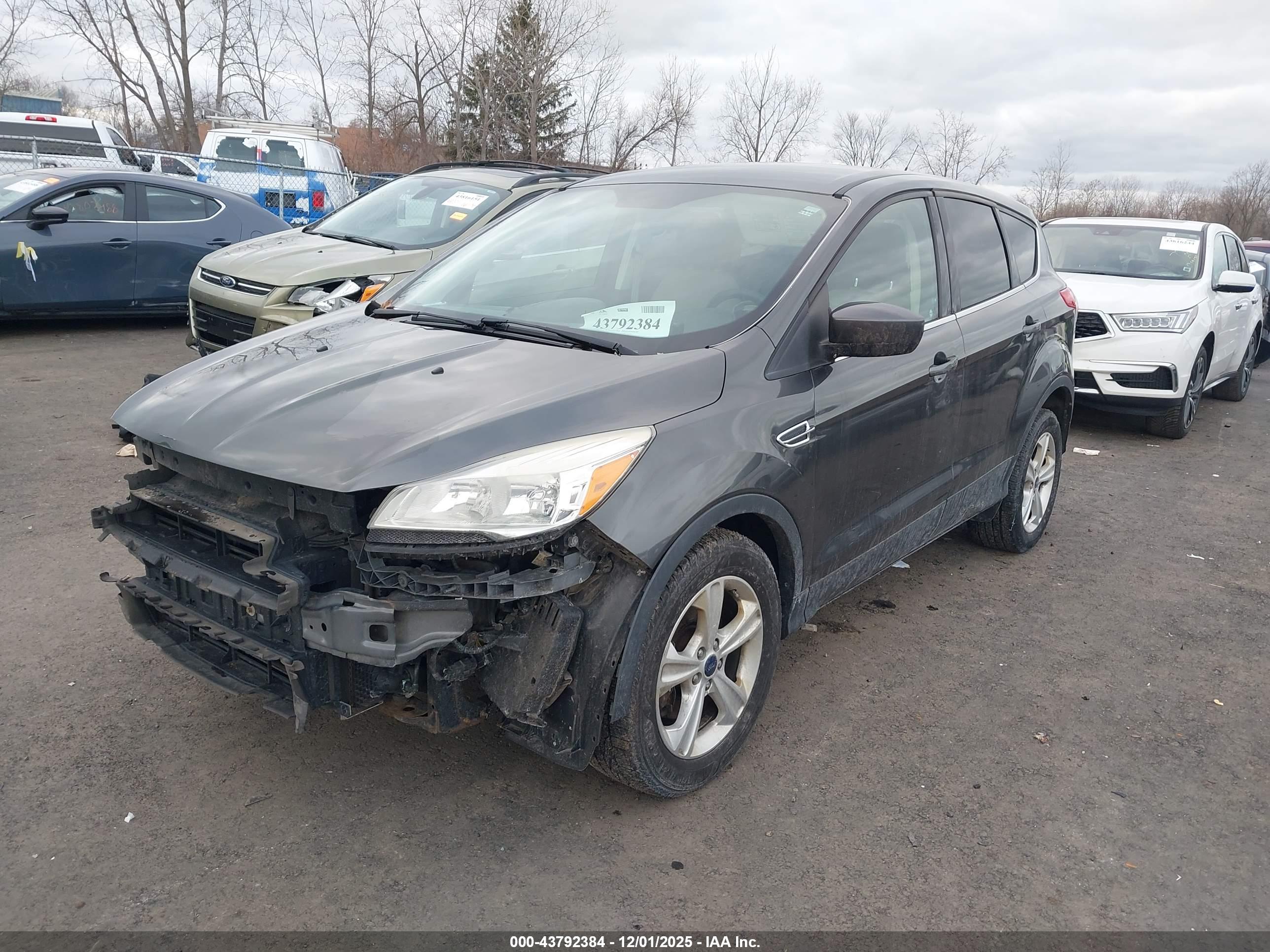 FORD ESCAPE image 2