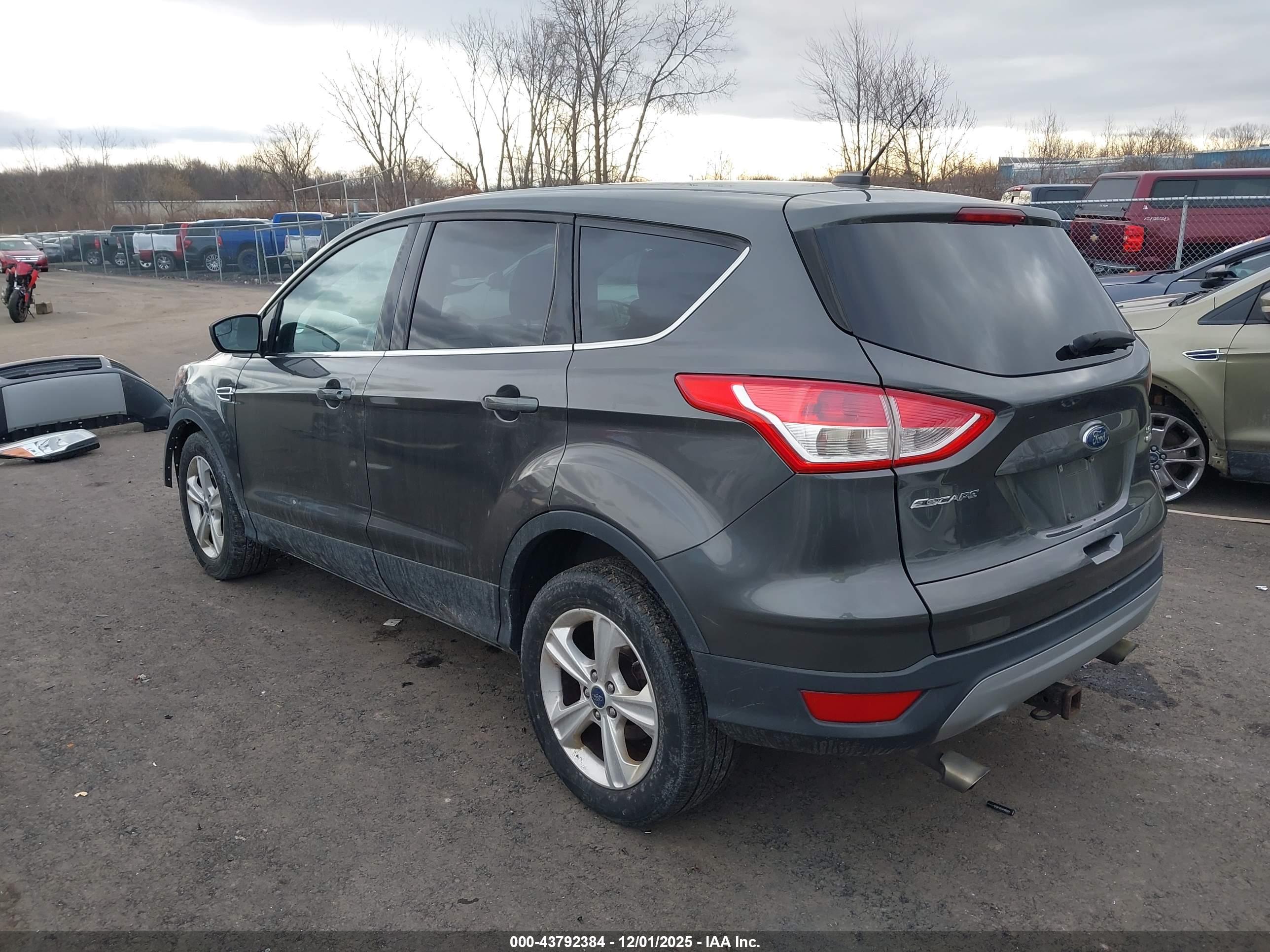 FORD ESCAPE image 3