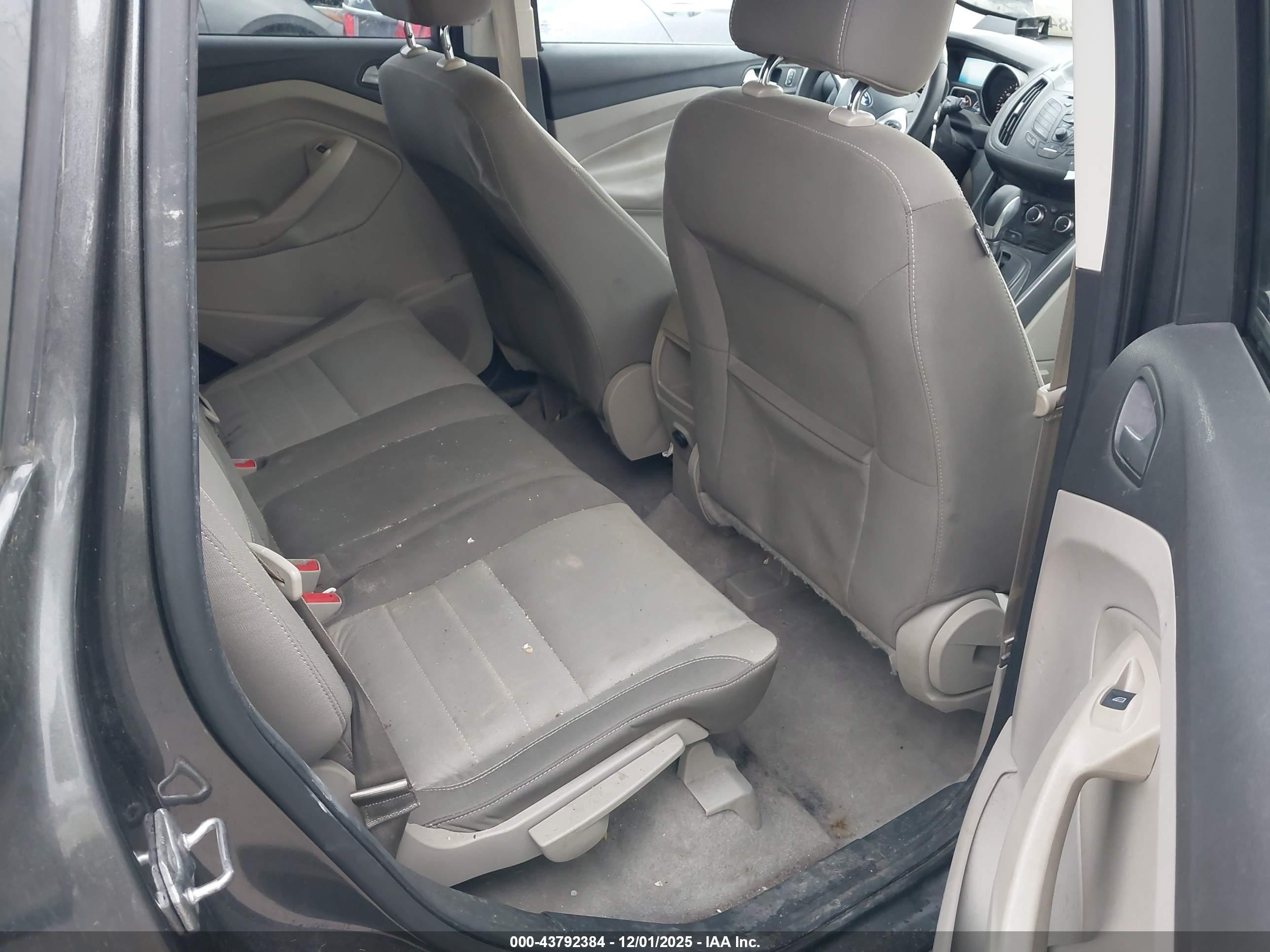 FORD ESCAPE image 8